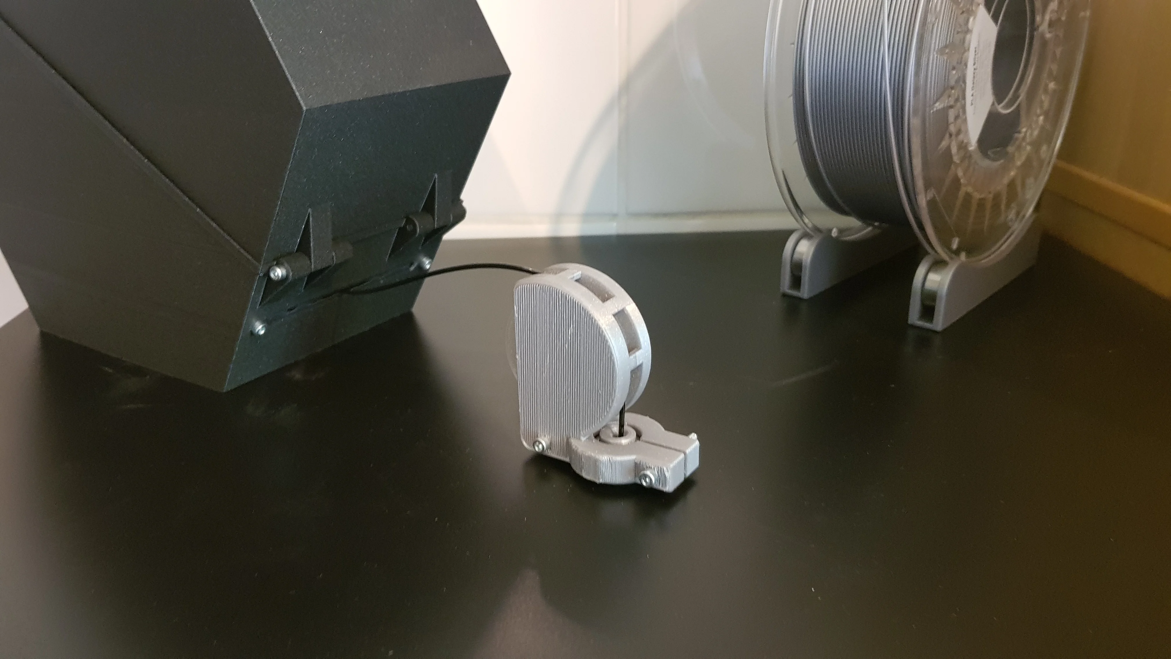 Free spinning Filament Guide