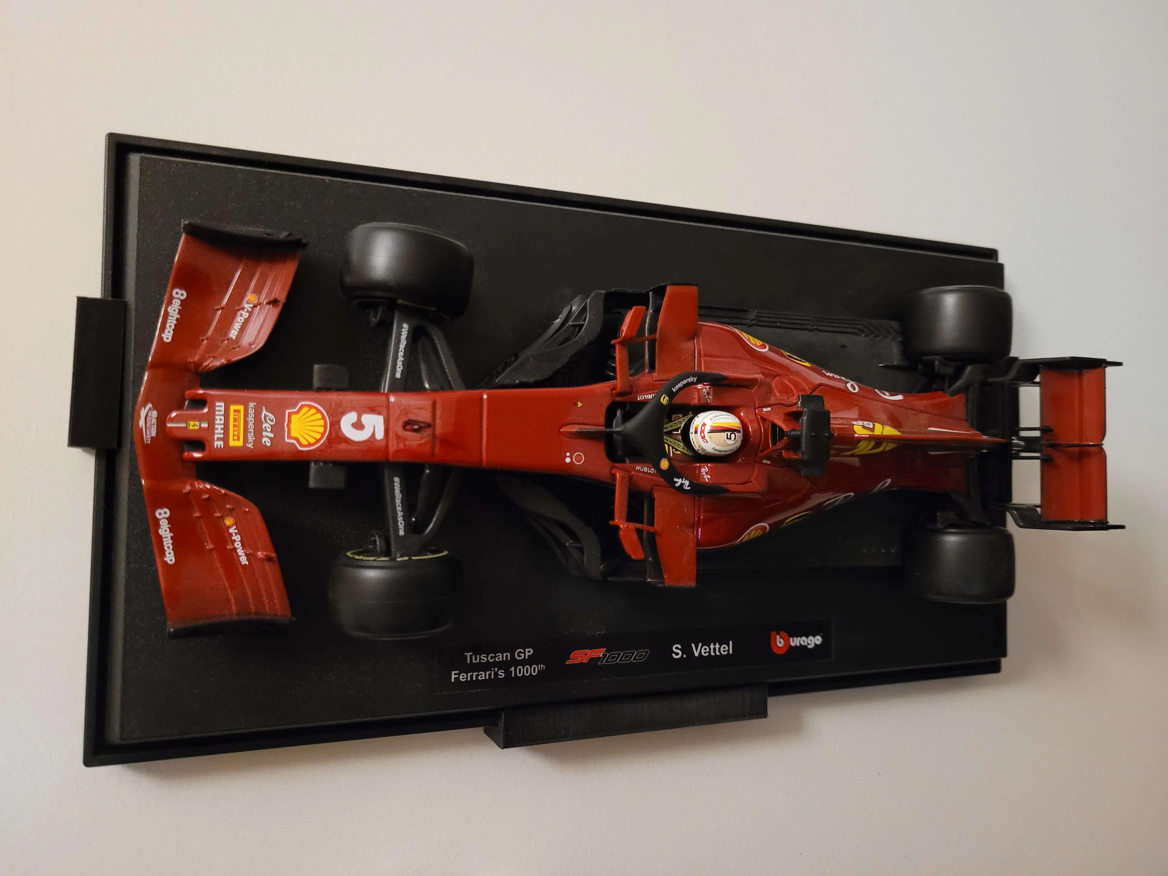 Bburago 1/18 Scale F1 Car Wall Mount