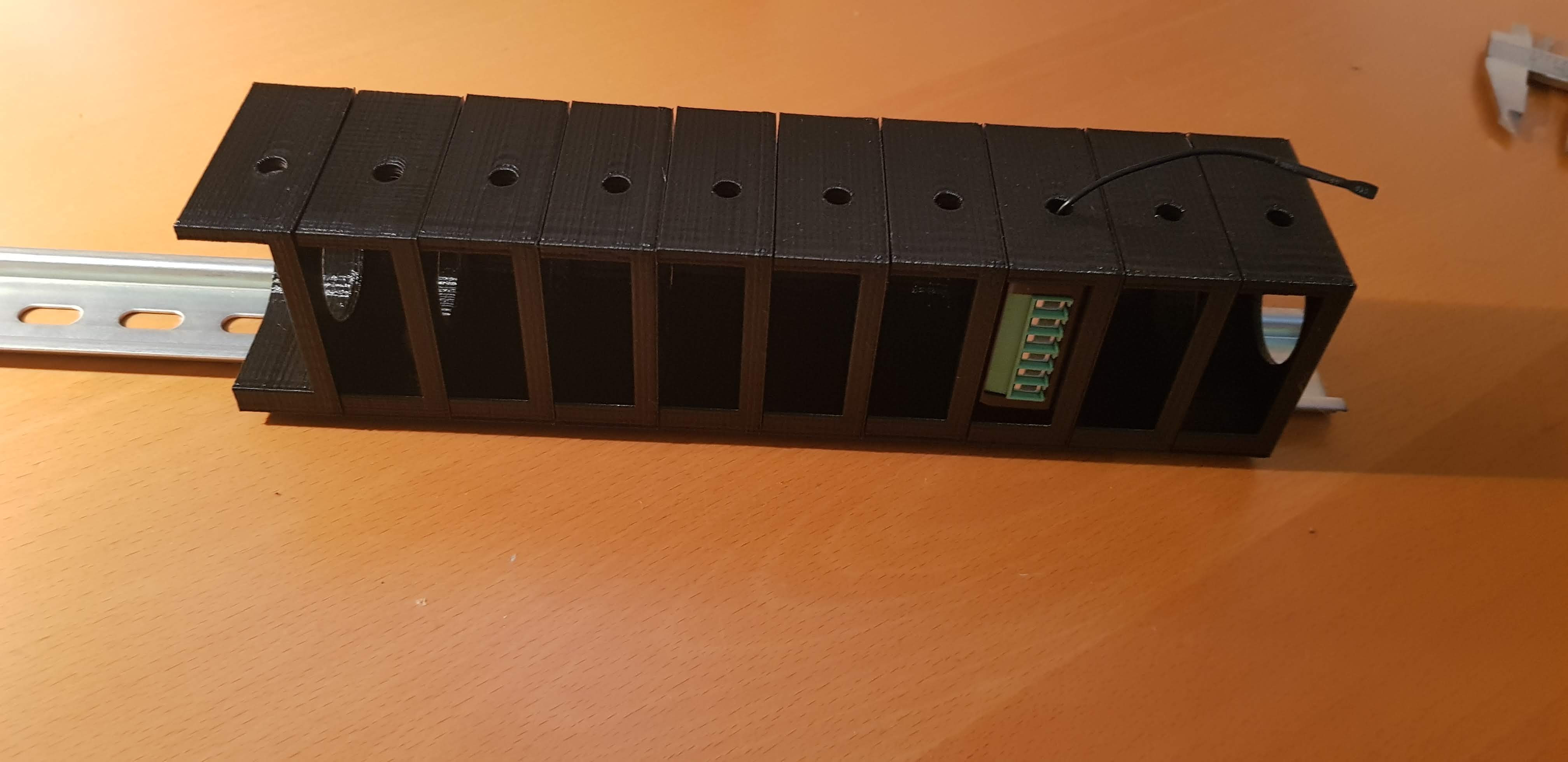 FIBARO Module DINRAIL Clip