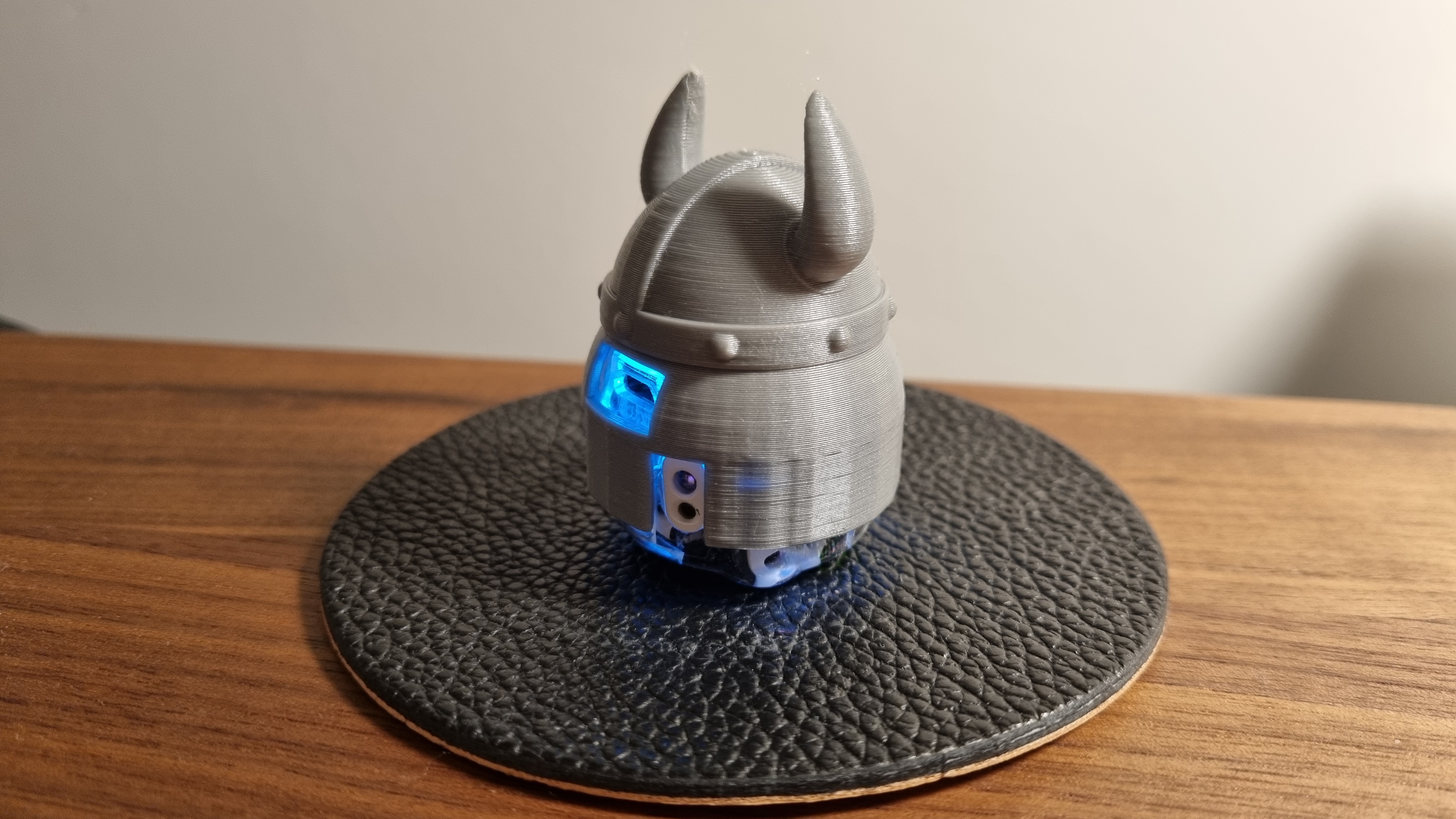 Ozobot Evo wiking hat