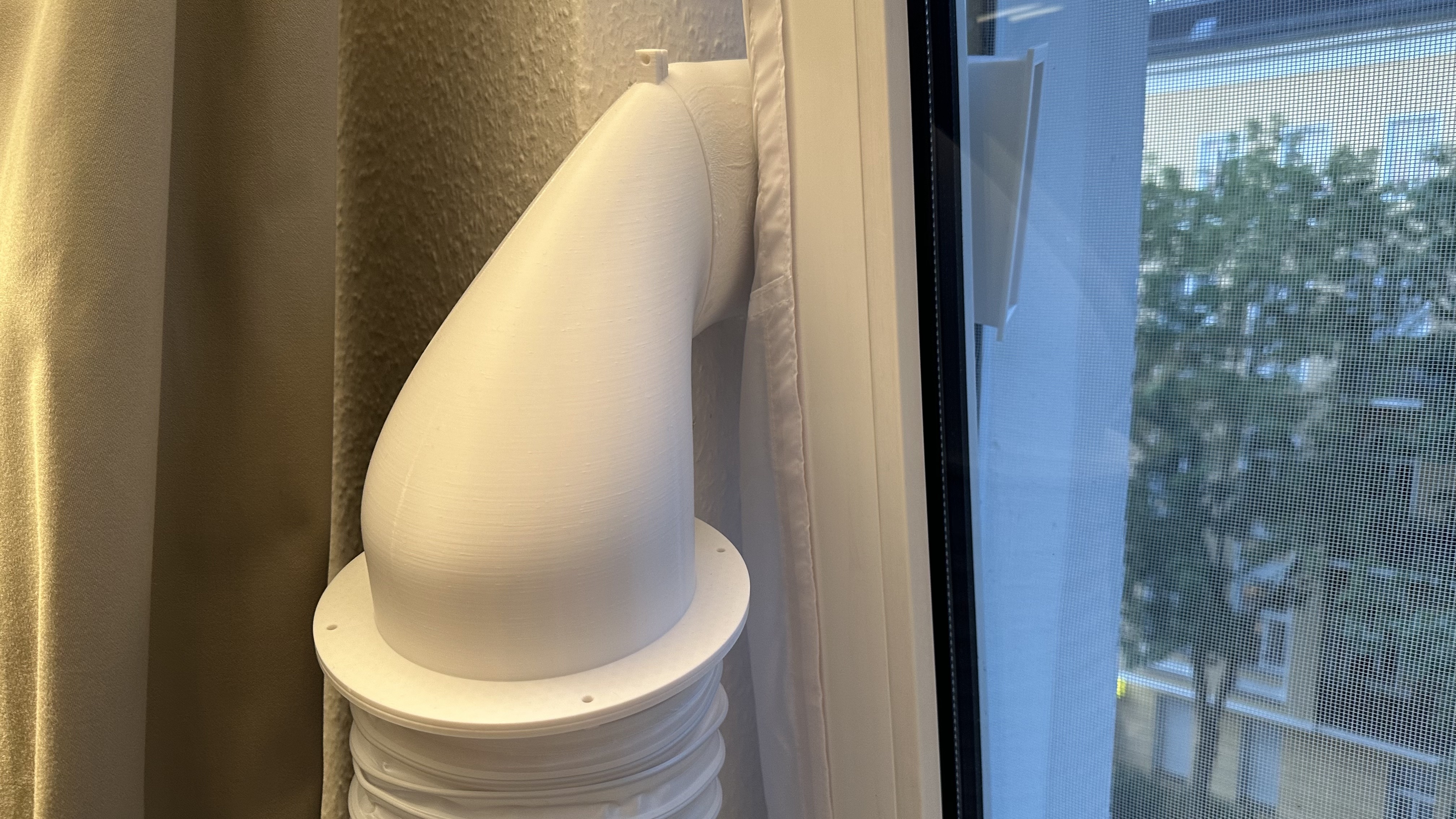 Window adapter for mobile air condition (small gaps between wall and window frame) / Fenster-Adapter Klimaanlage 150mm Abluftschlauch Kippfenster