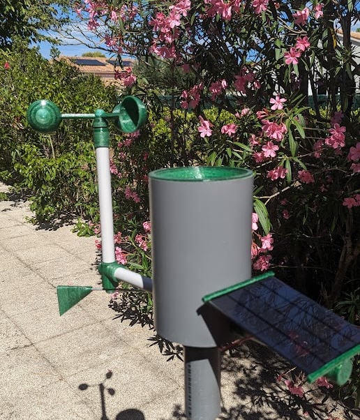 weighing rain gauge (weather station)
