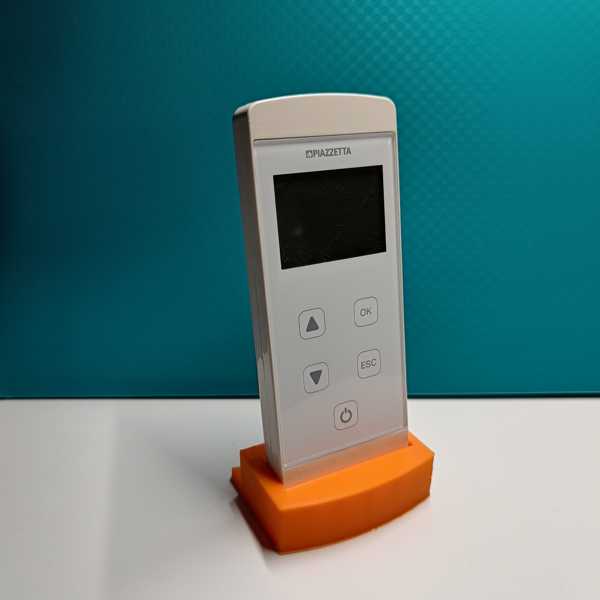Piazzetta remote control holder/base