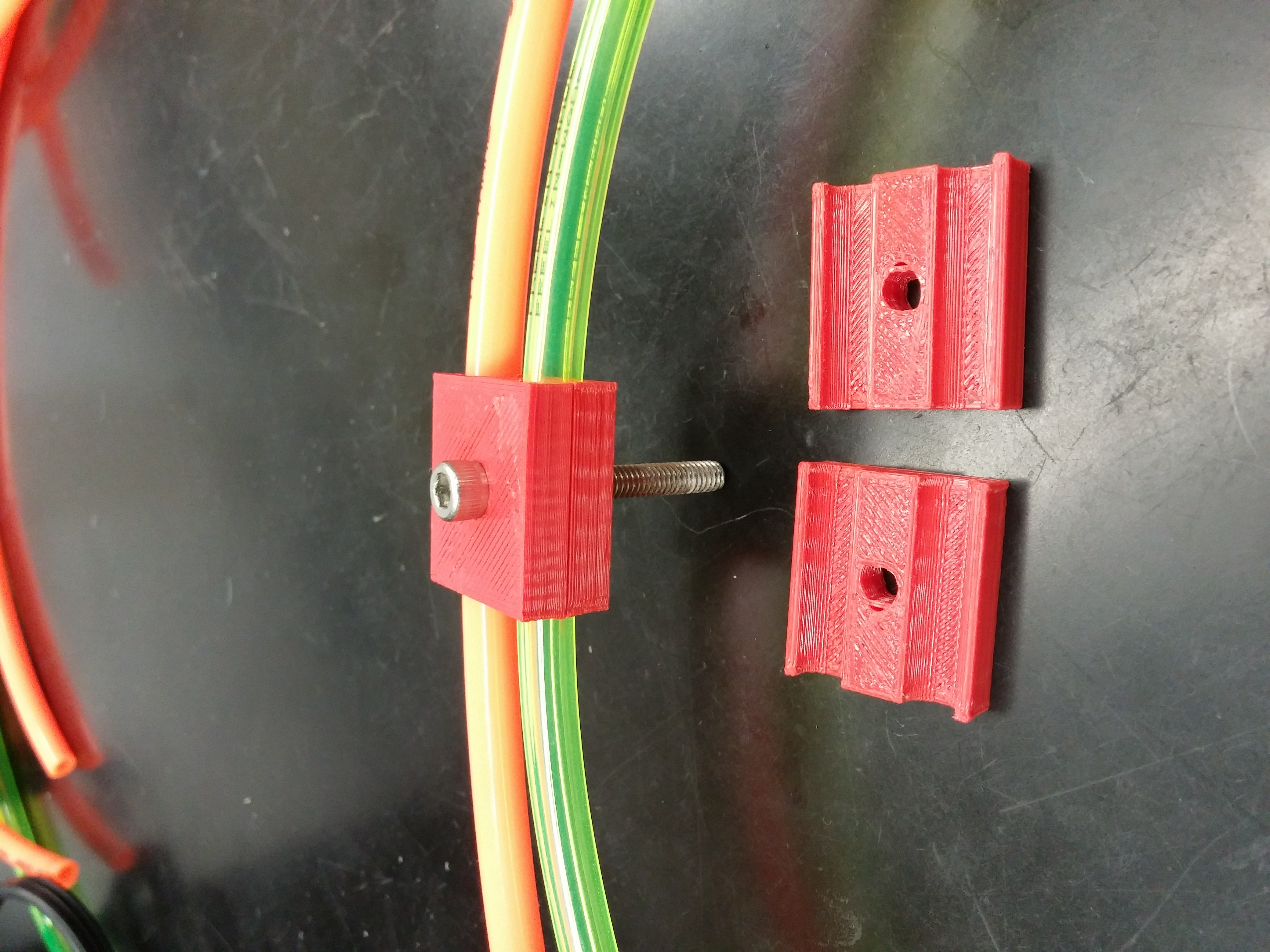FRC 1/4in Pneumatic tubing track