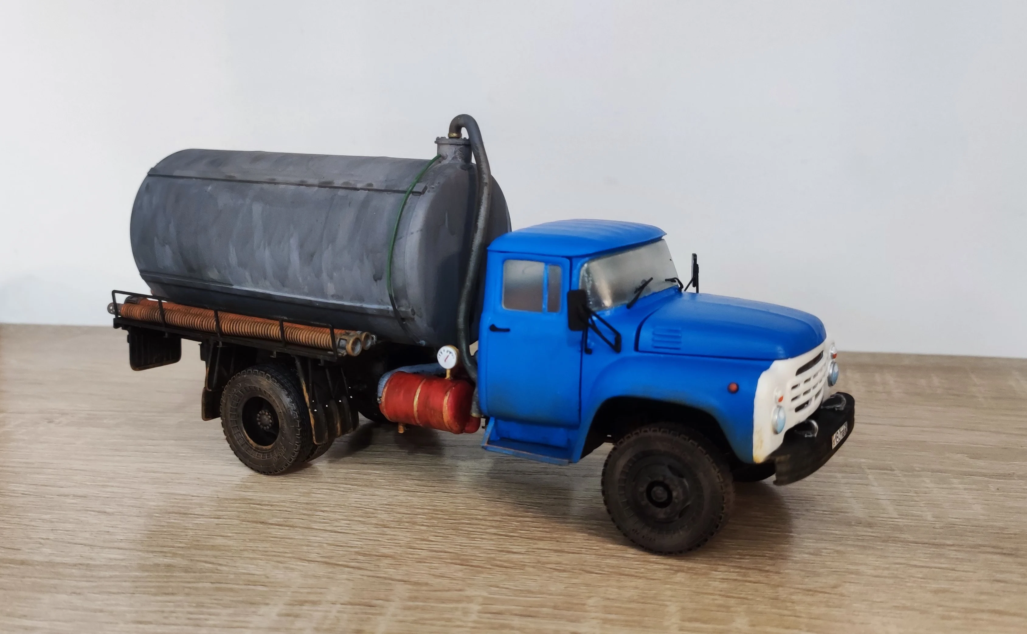 zil 130 sewer truck 1:35