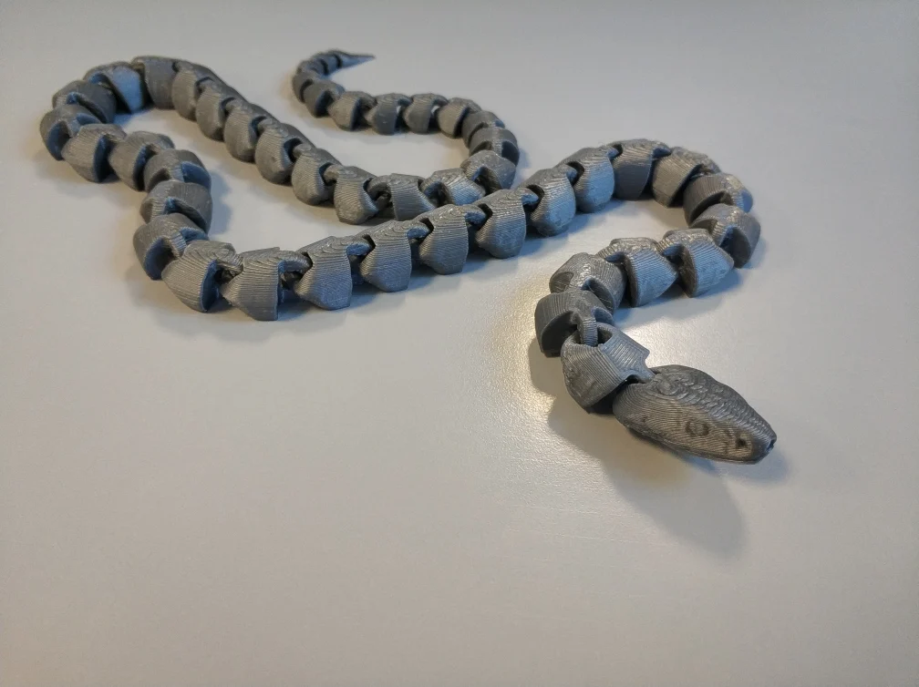 Articulated Snake v1 by Onasiis