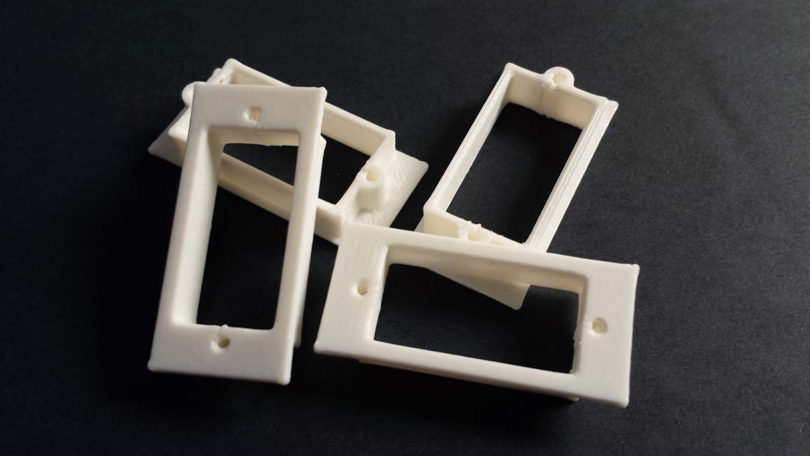 Servo Screw-Mounting Frame for Foamboard Airplanes