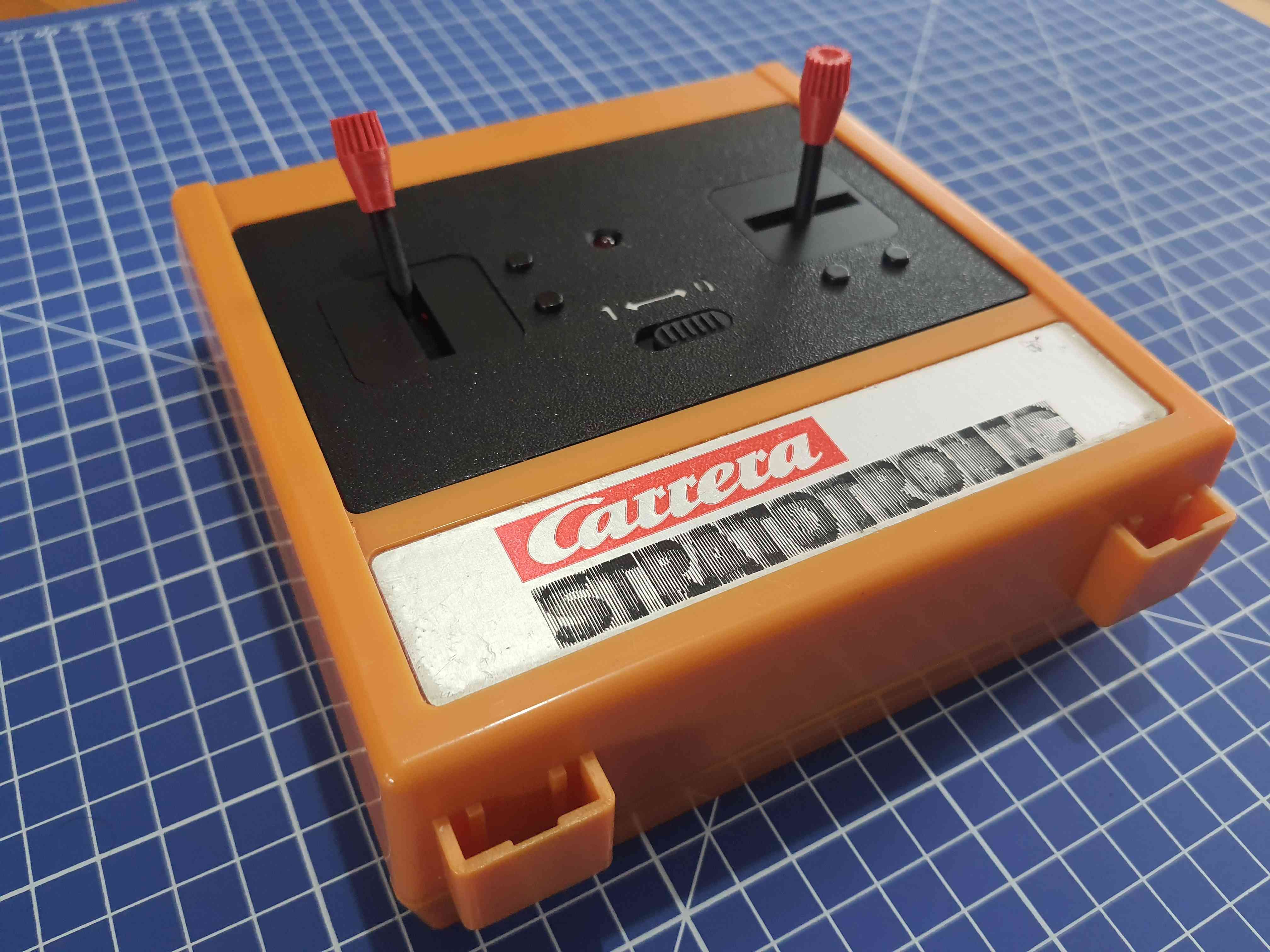 Umbau einer Carrera Stratotronic auf 2,4GHz