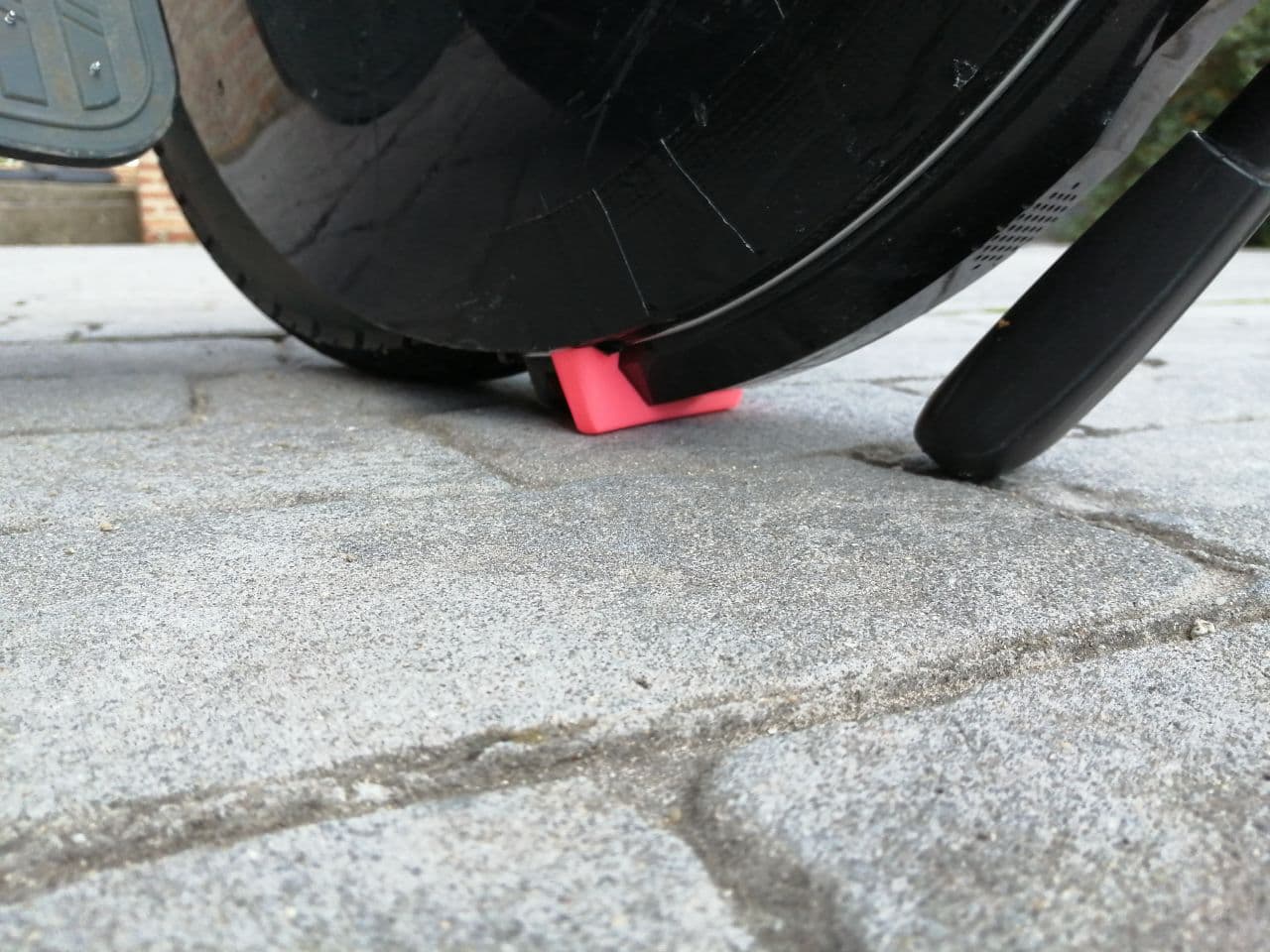 Inmotion V10 - V10F parking stand