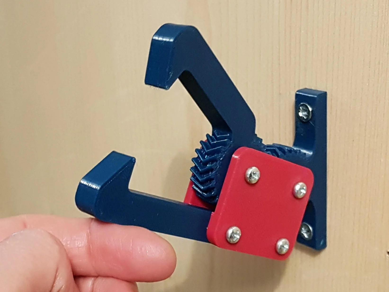 Contest winner: herring bone geared towel hook