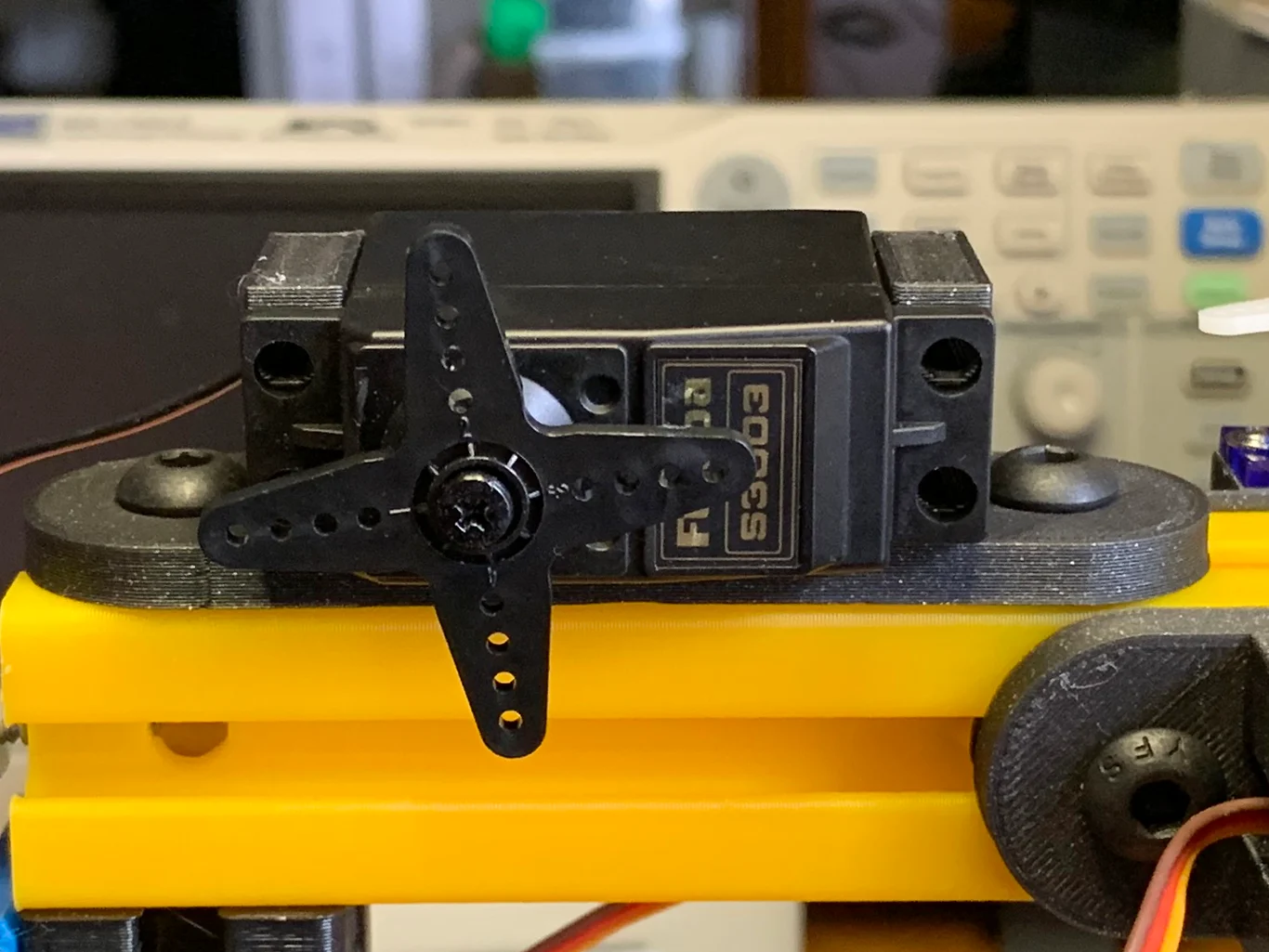 Futaba S3003 servo mount for 8020 series 10