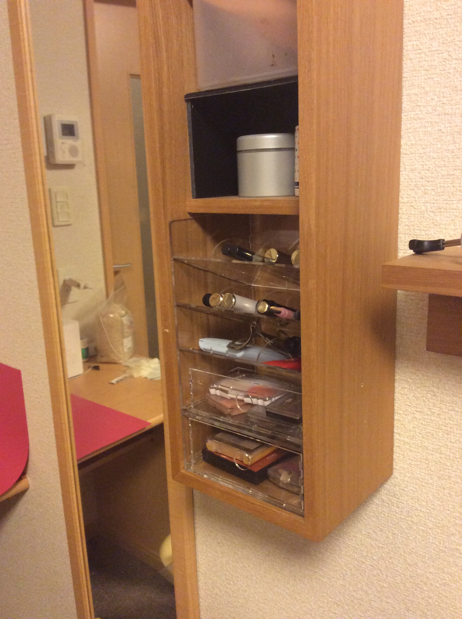 Acrylic cosmetic drawer