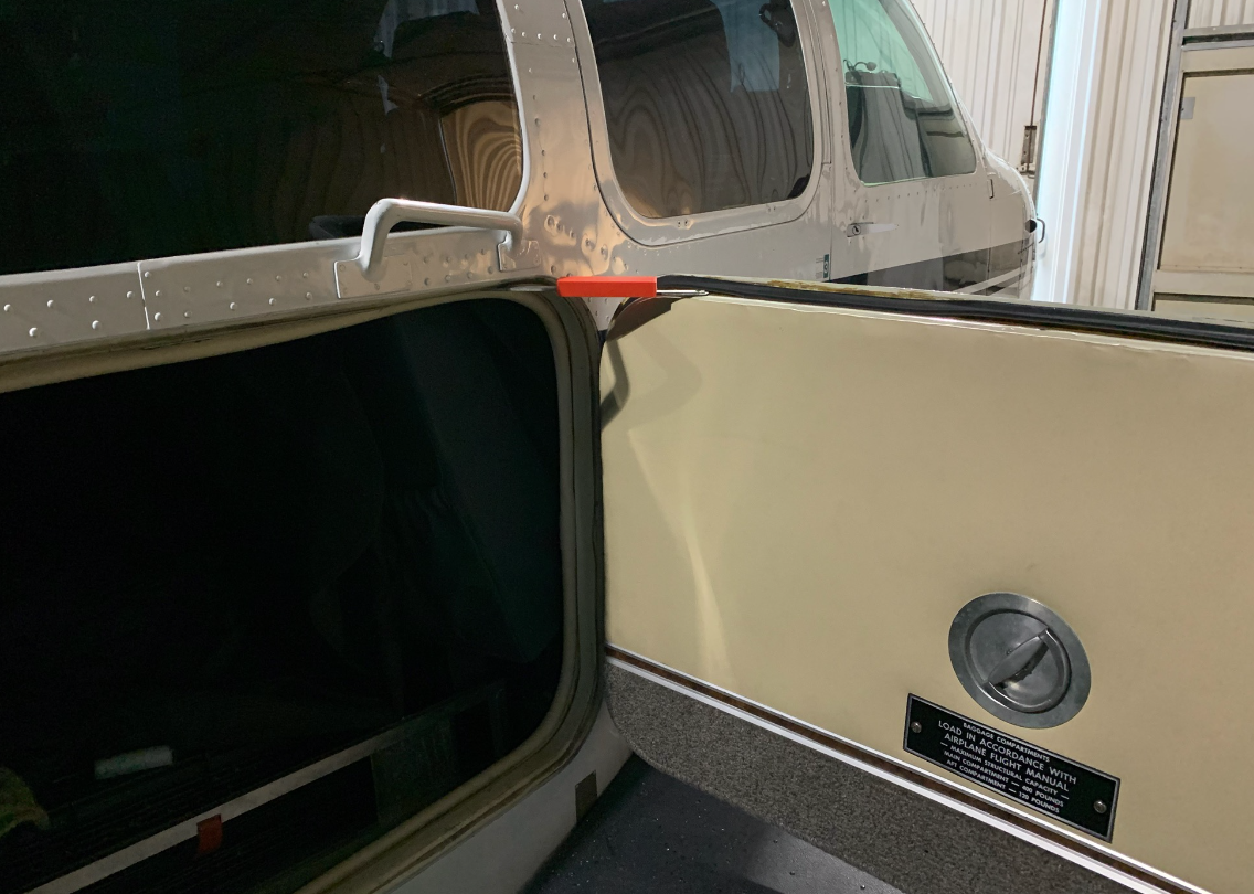 Baron/Bonanza Baggage Door Keeper
