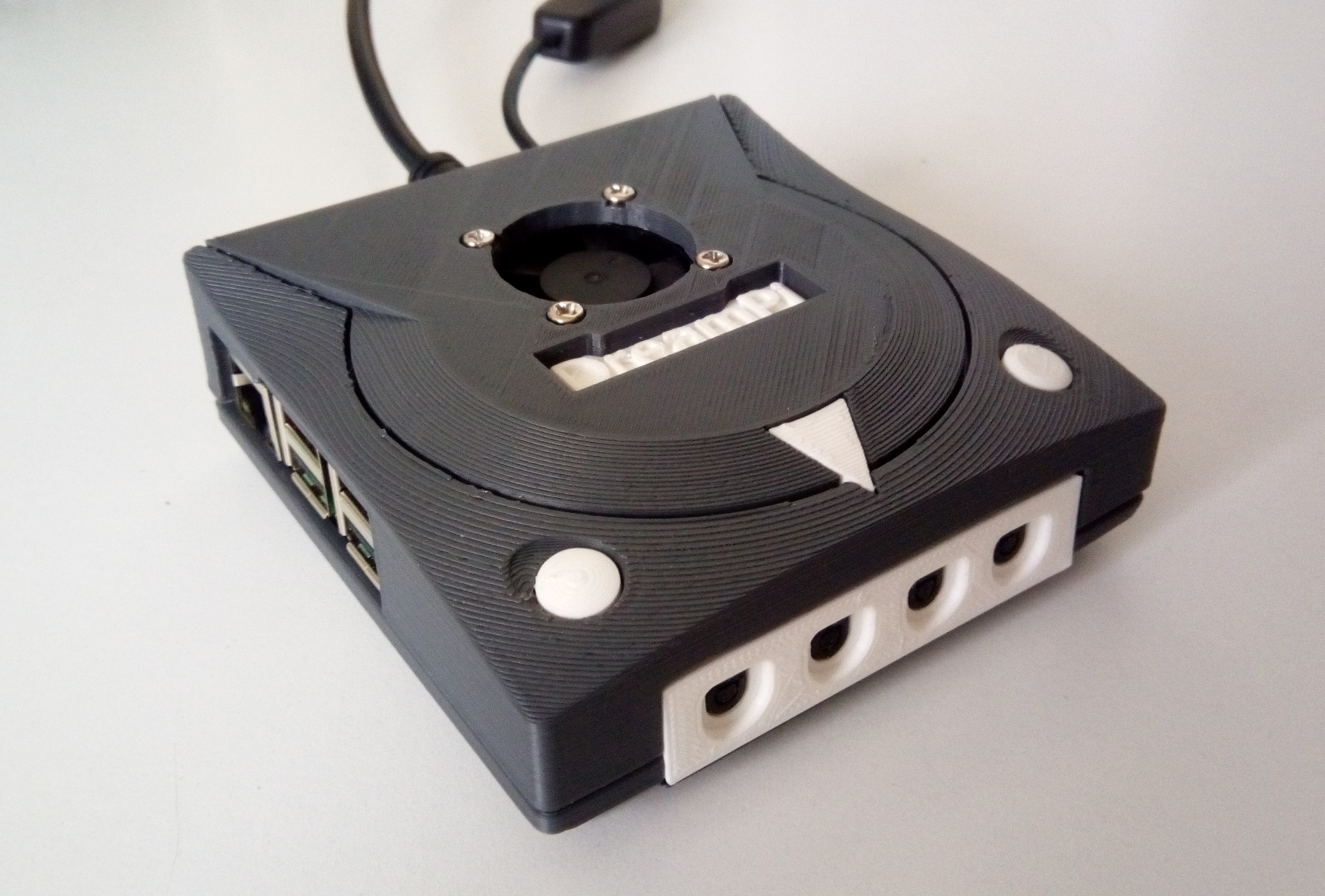 DreamPi -  Raspberry Pi B+ / 2 / 3 Case With Cooling Fan