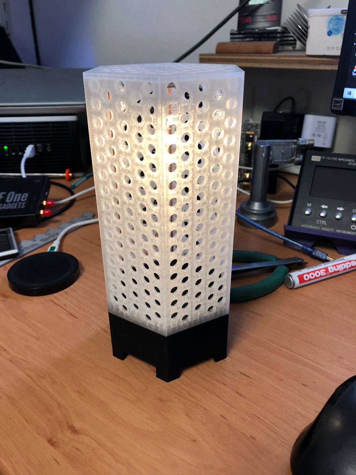 wireless charging dimmable led lamp