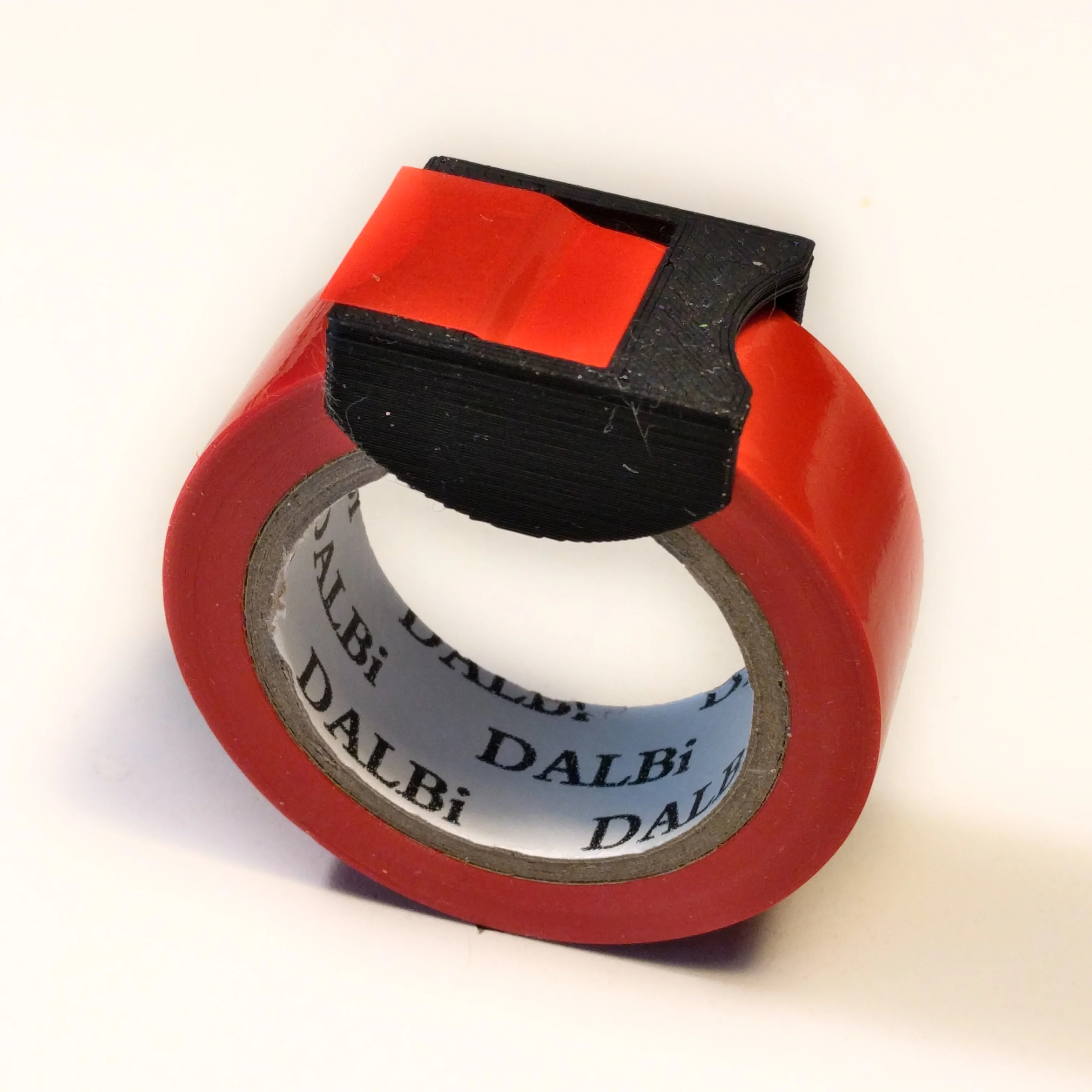 Tape dispenser
