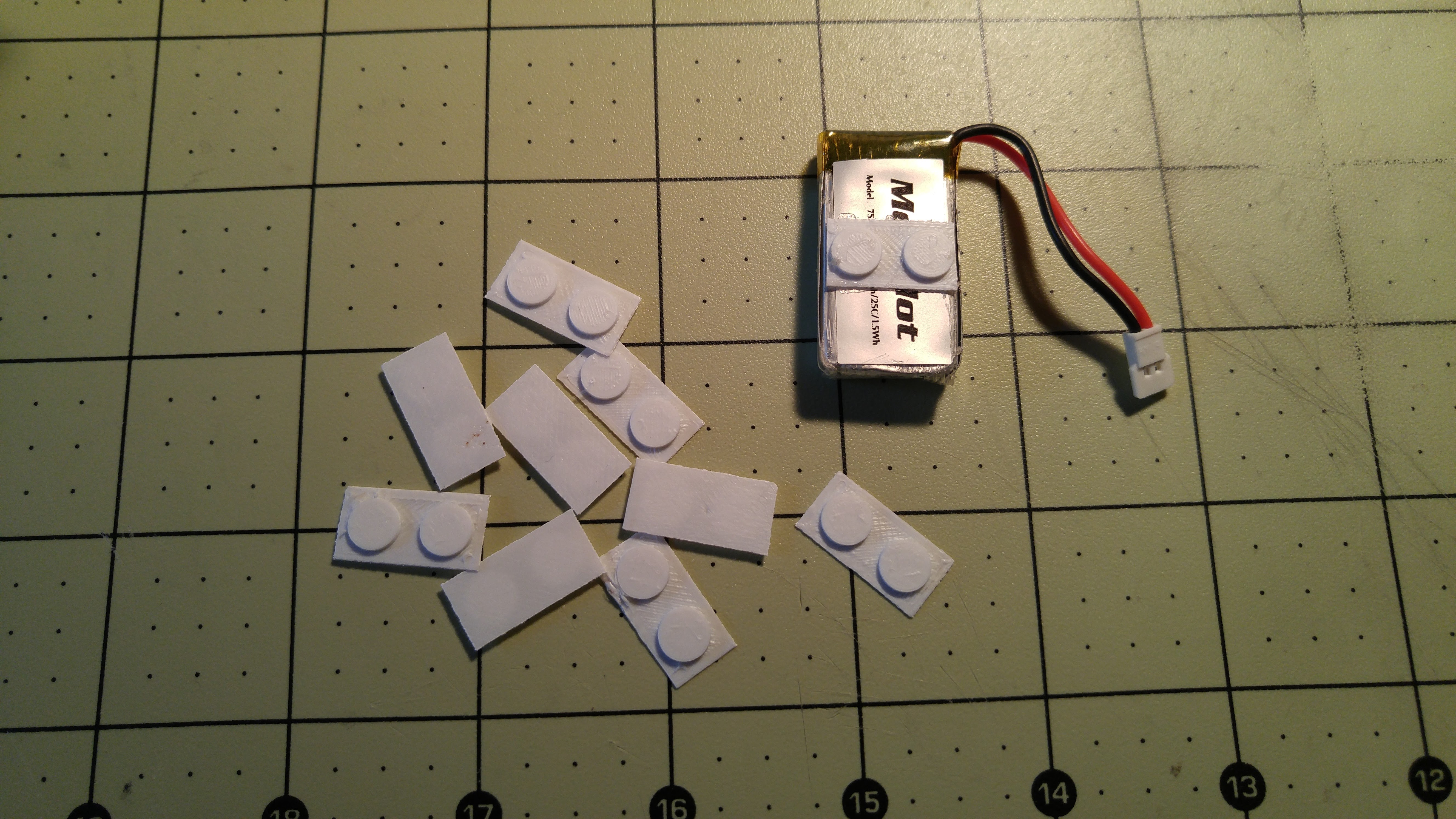 BatteryTabs Battery Positioners for RC Lipo  (Hook/loop Replacement)