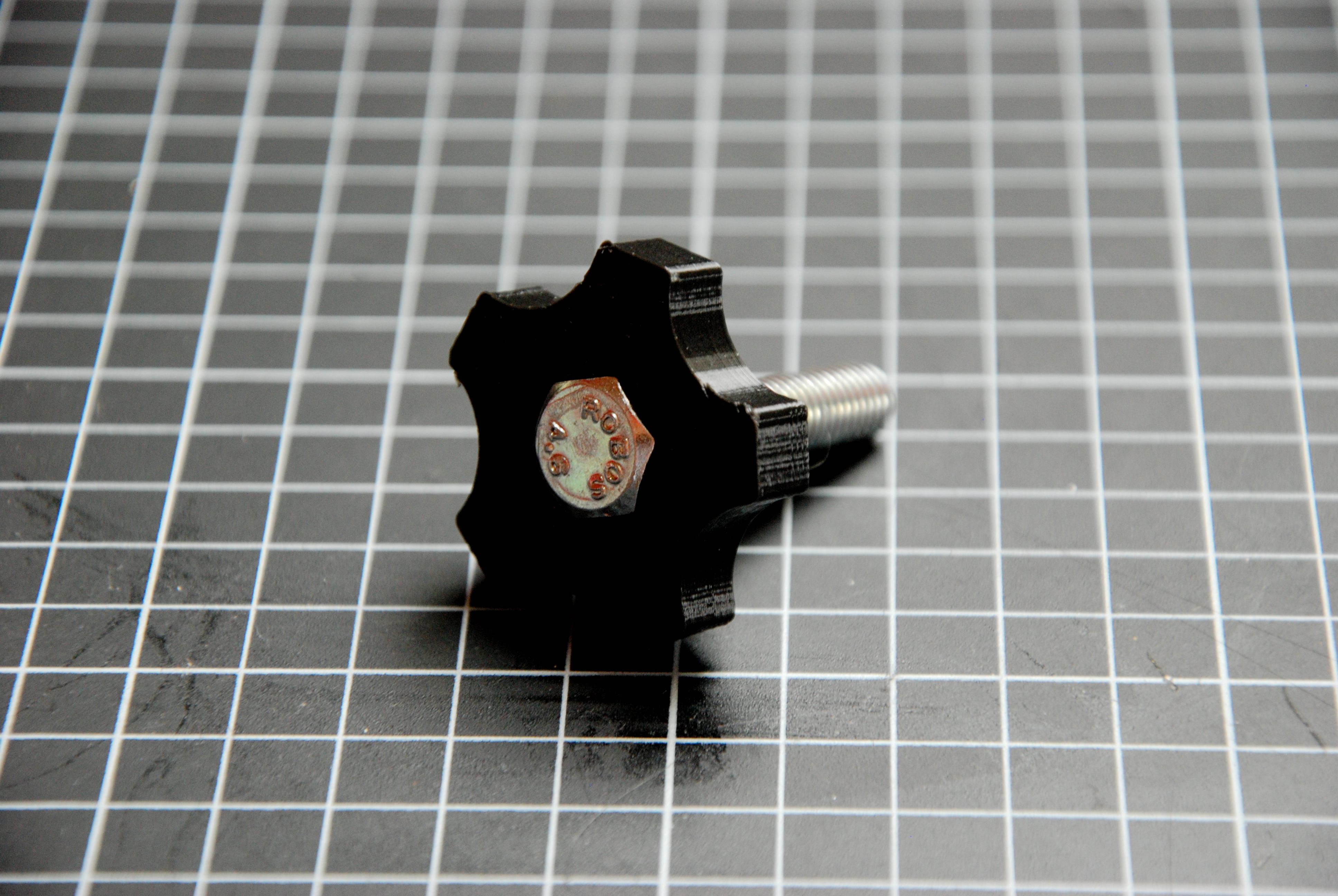 M8 Hand Knob