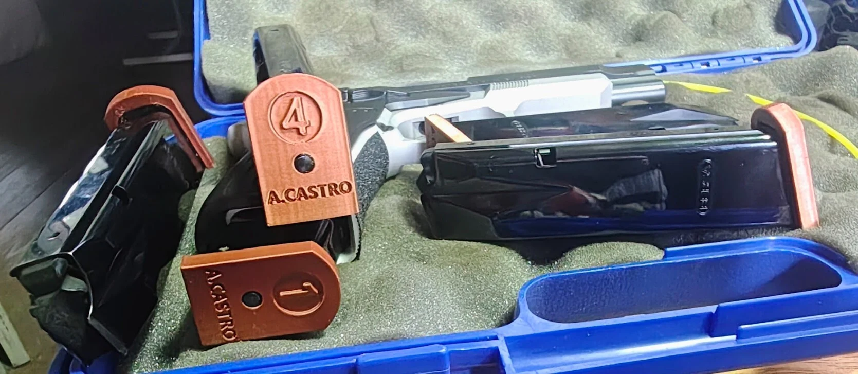 Bersa Thunder - Tapas de cargador \ Magazine caps.