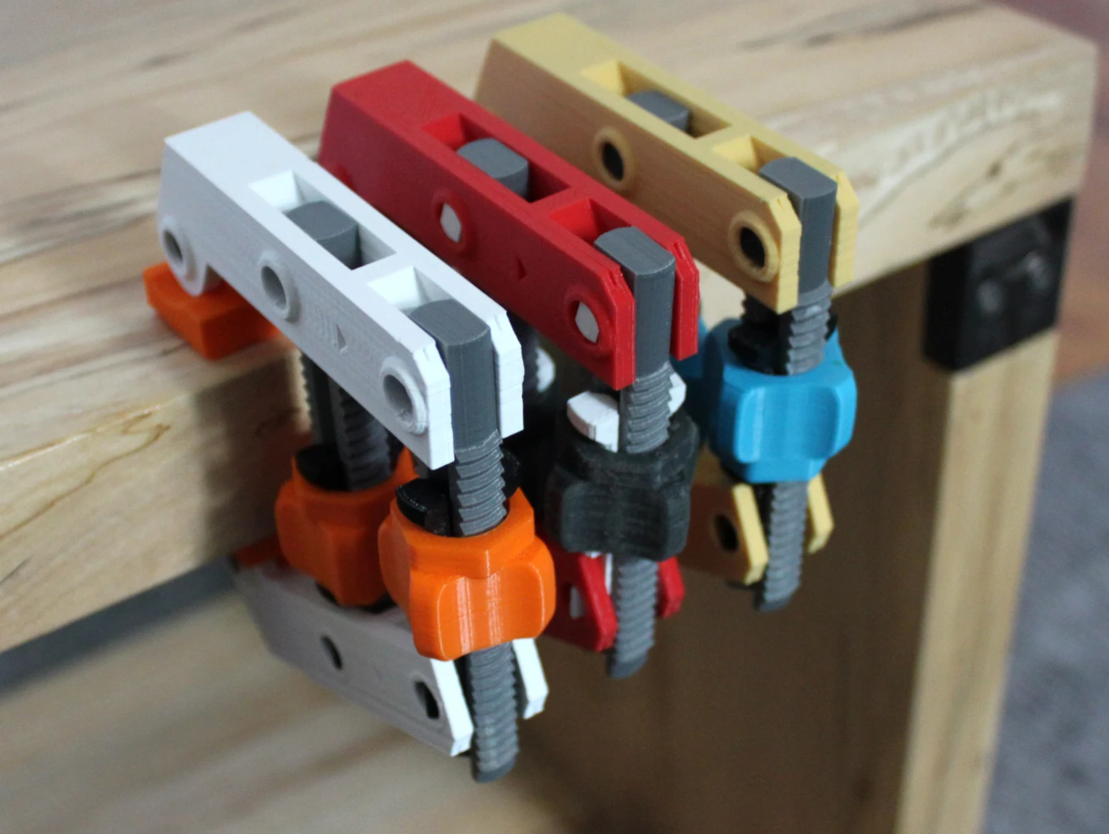 Hand-Screw Clamp