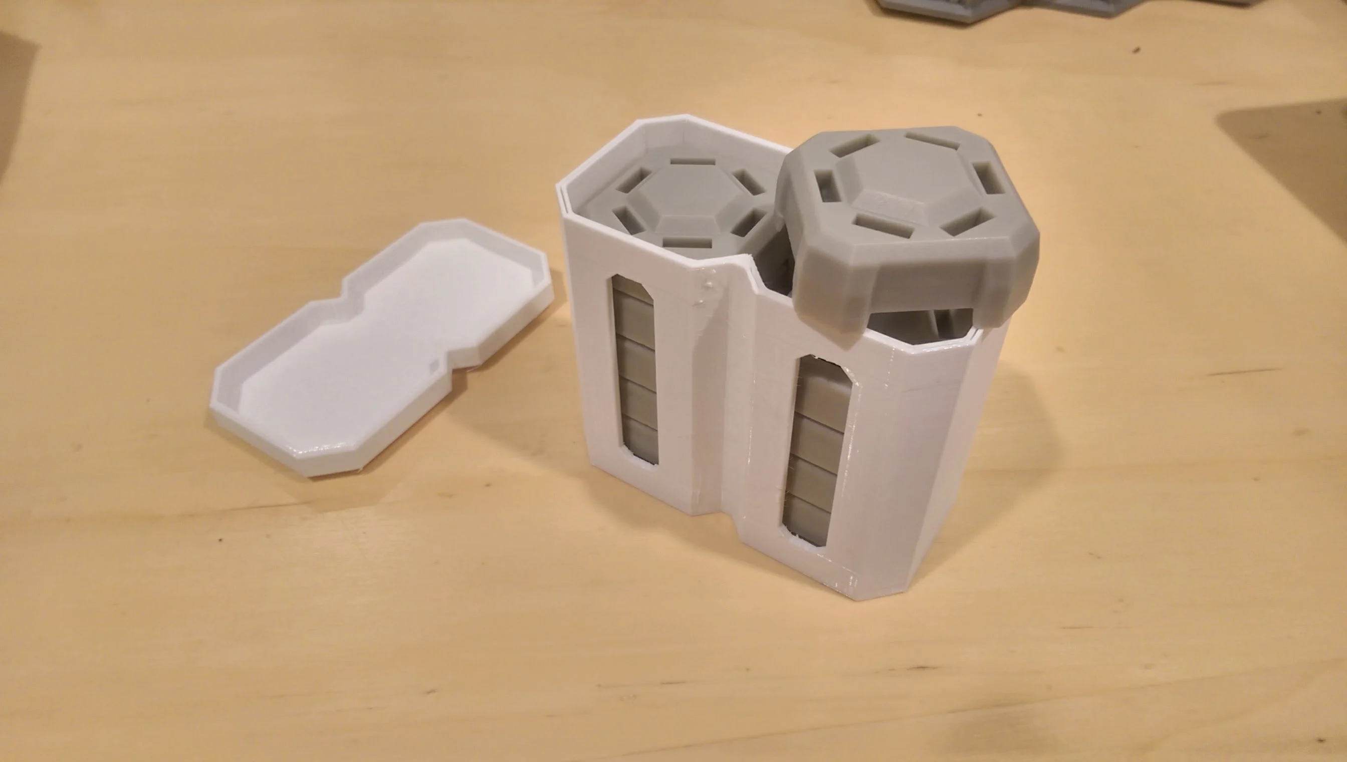 GKR:HEAVY HITTERS Building Topper Storage Box