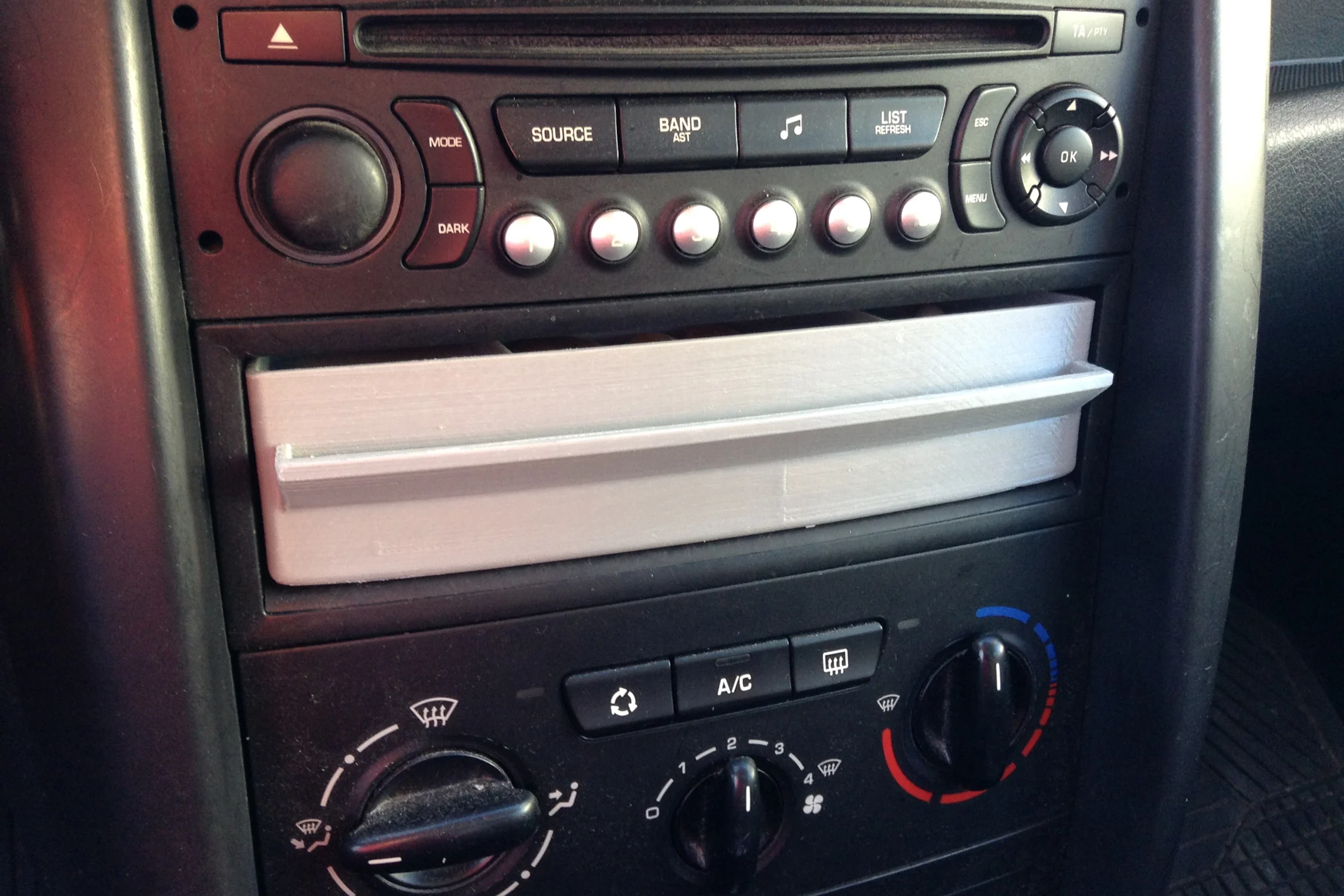 Peugeot 207 - Schublade / Drawer