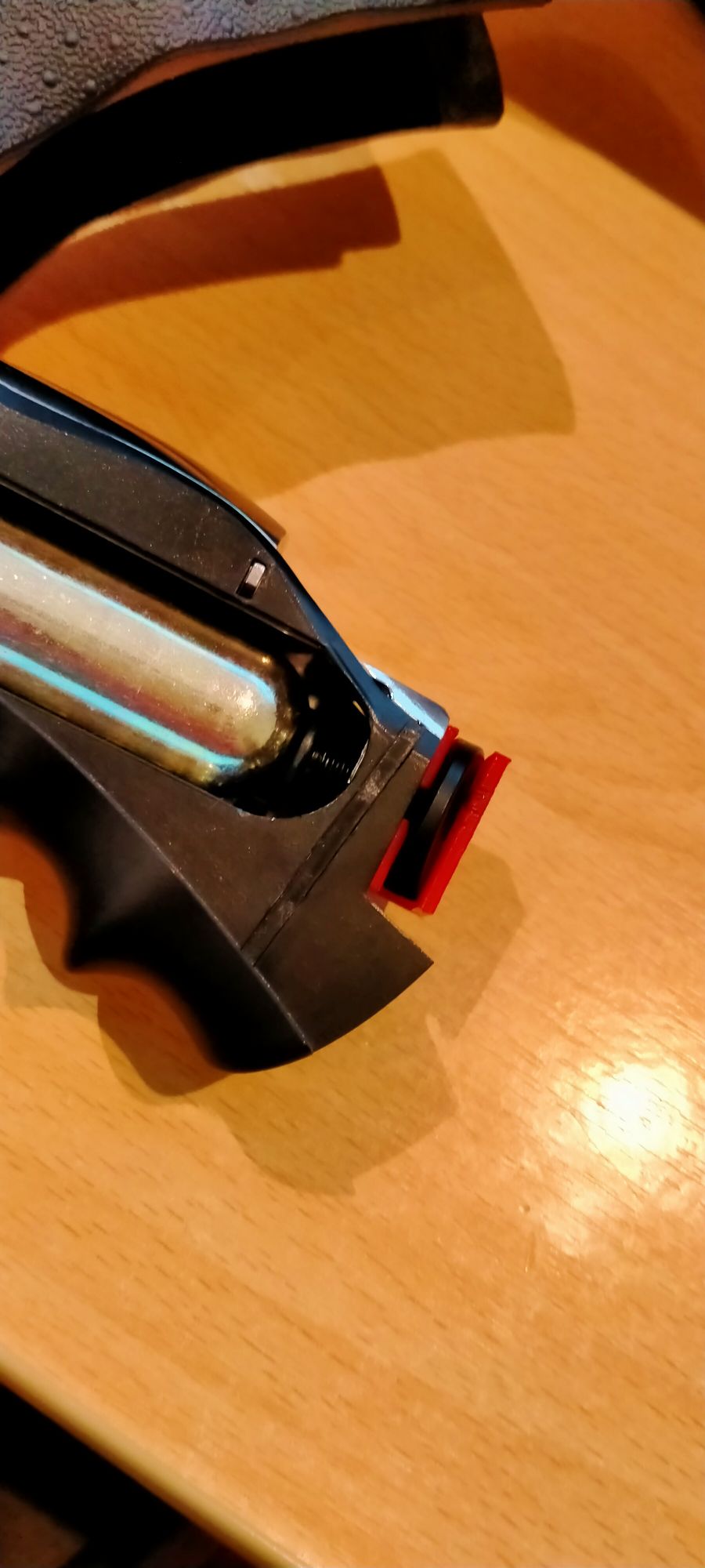 Wingun co2 screw anti-rattle
