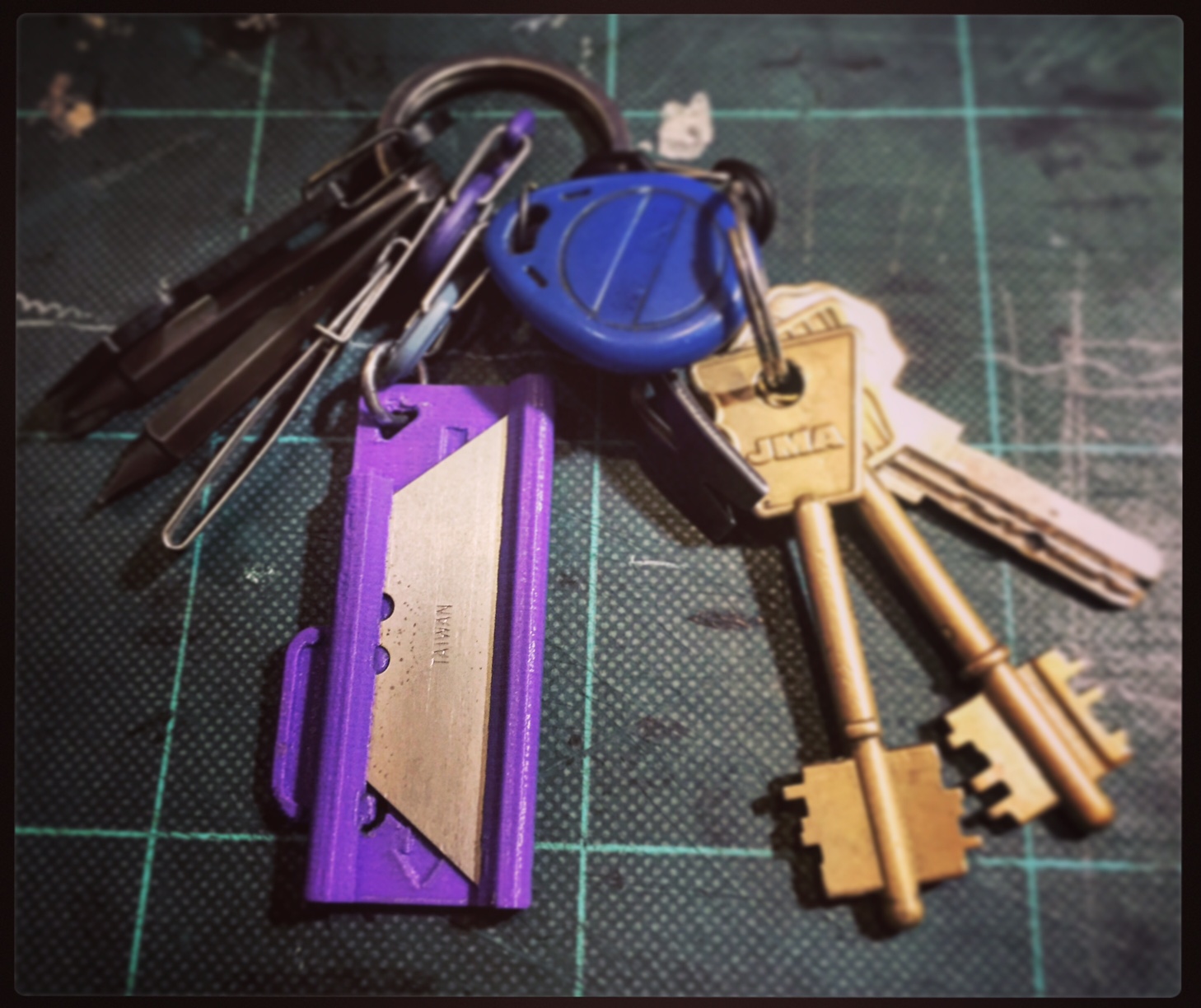 Cutter de batalla. (Utility Knife)