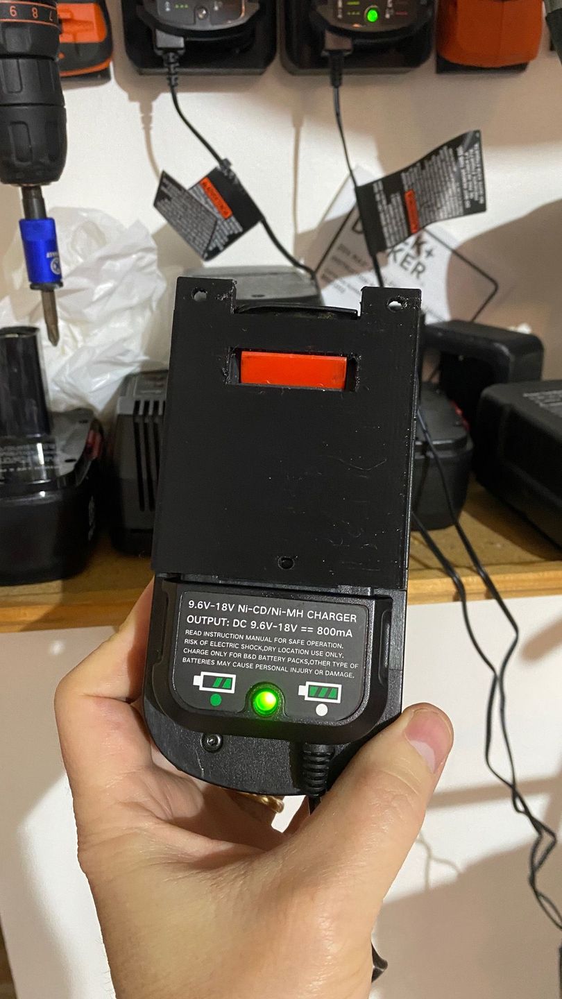 Black&Decker 18V Battery Holder/Wall Mount