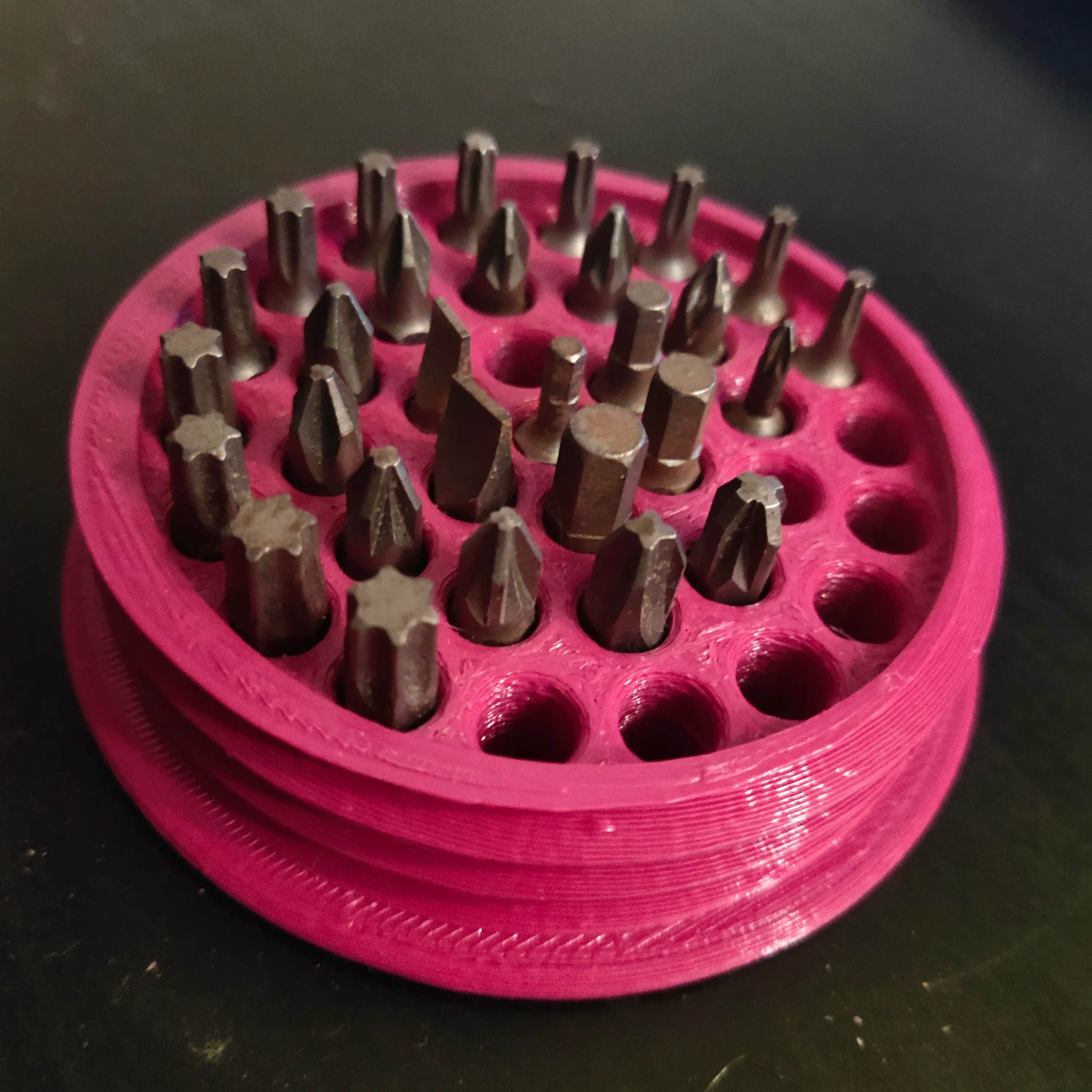 screw bit case round