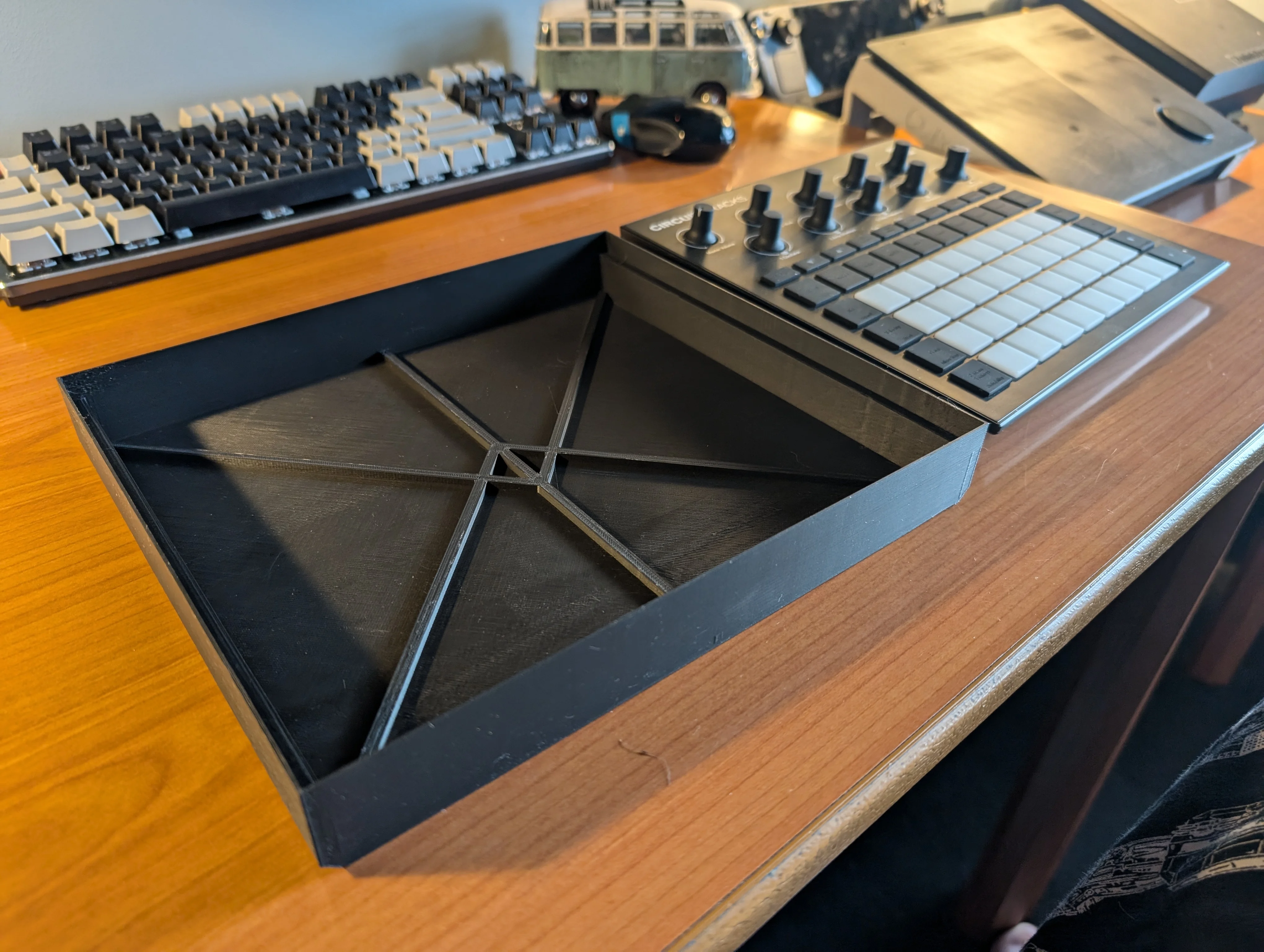 Novation Circuit Tracks Dust cover Decksaver