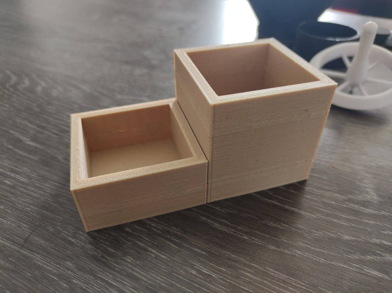 Parameterized Embedded Magnetic Box/Tray