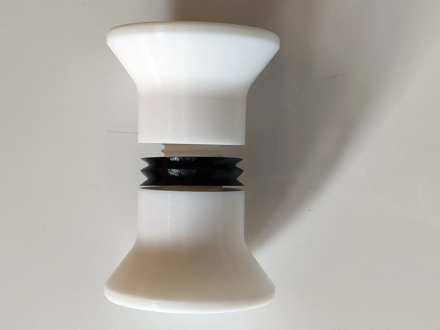 pied de meuble reglable / ajustable furniture's leg