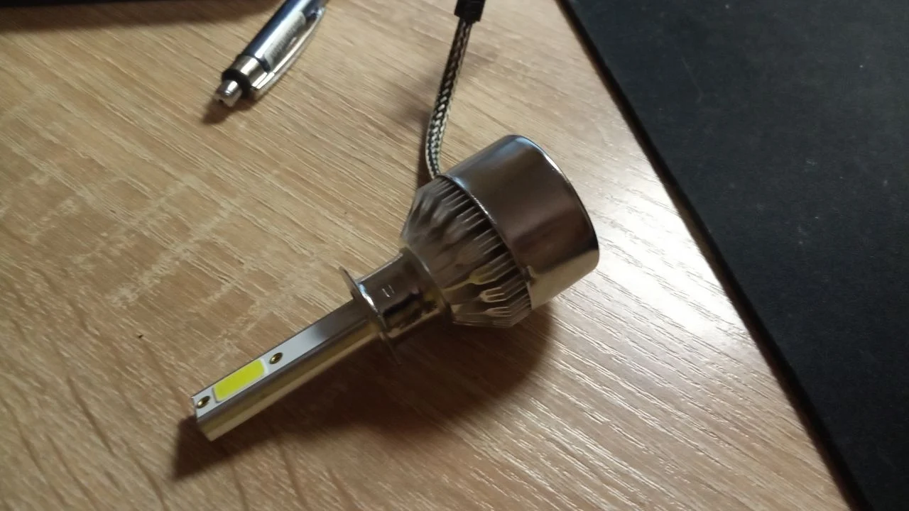 MAzda 323 c ba Led lamp adapter