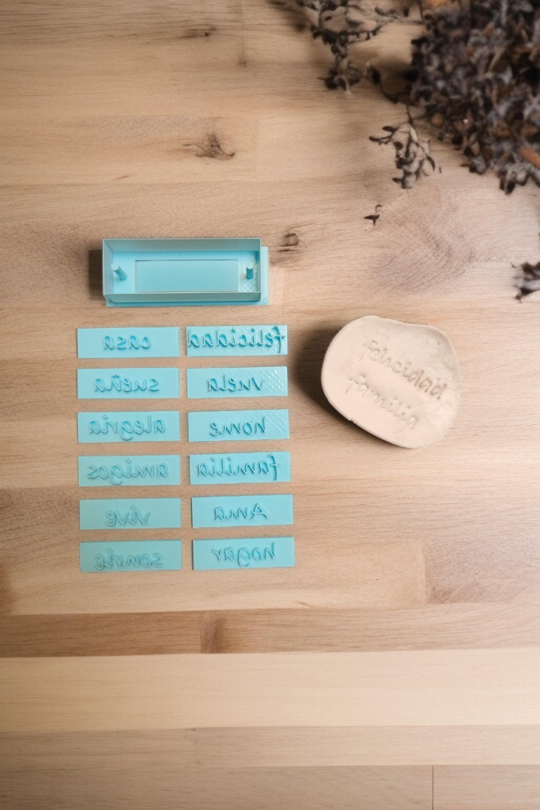 Kit Sello Palabras con Cortante Ceramica Galleta Tipografia 01 - Stamp Kit Words with Ceramic Cookie Cutter Typography 01