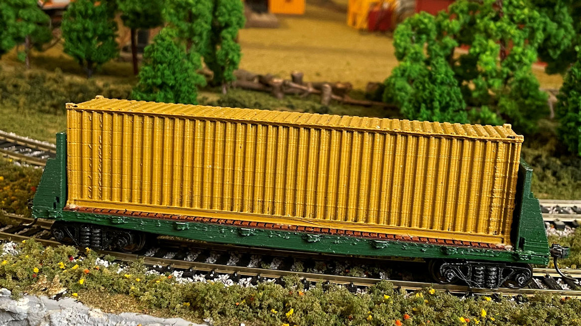 HO Scale 45ft Flatbed Bulkhead Train Car