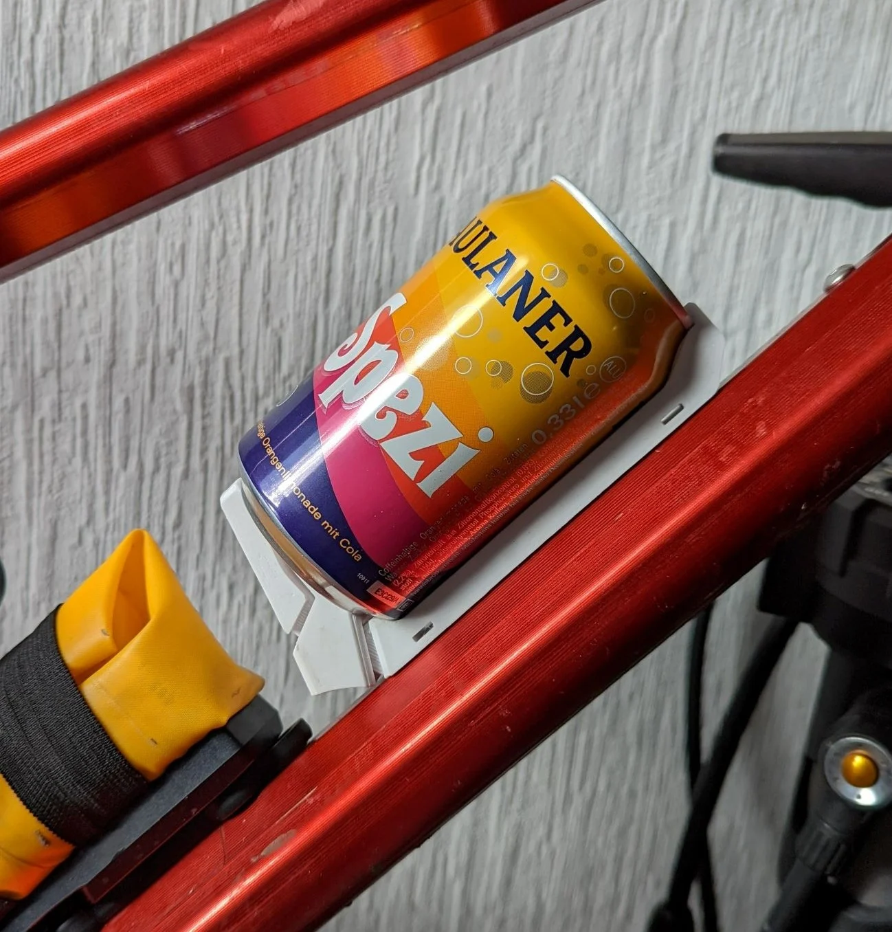 Bike Beer Clip for 0,33l Cans