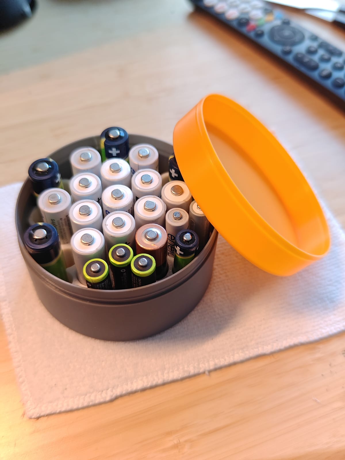 AA+AAA Batterybox