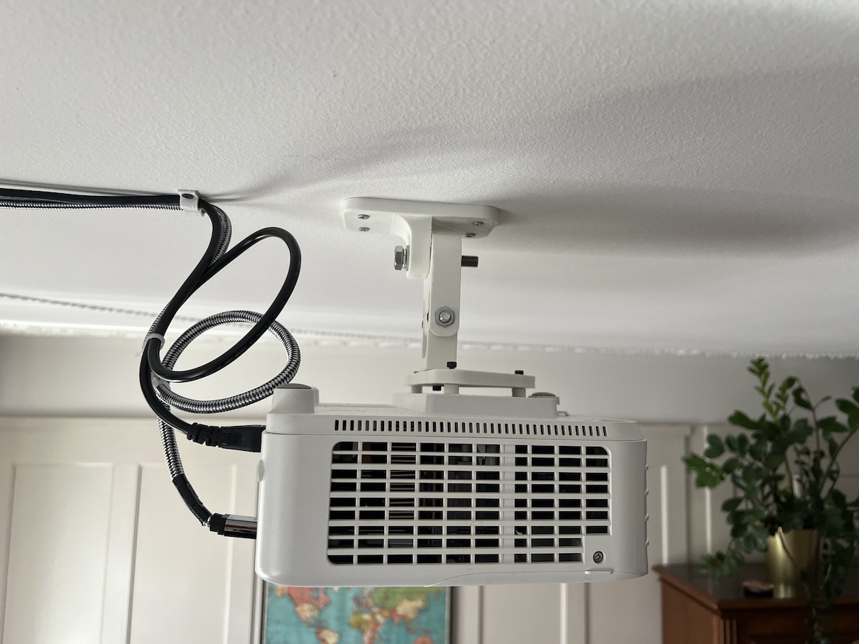 Ceiling projector /beamer mount (compatible with Viewsonic PX701HD)