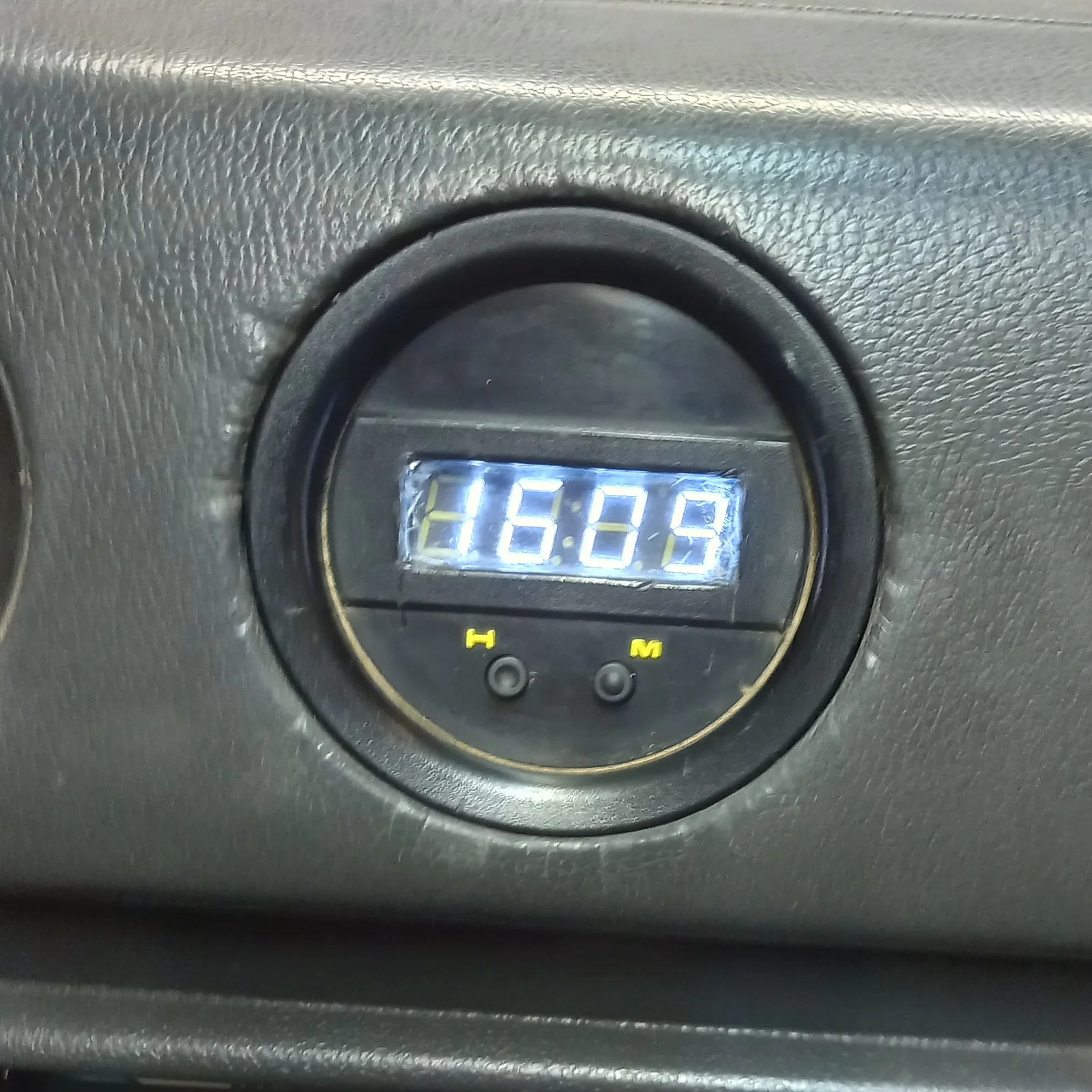 Suzuki Samurai SJ413 round clock fix restomod RX8025t temperature voltage sensor