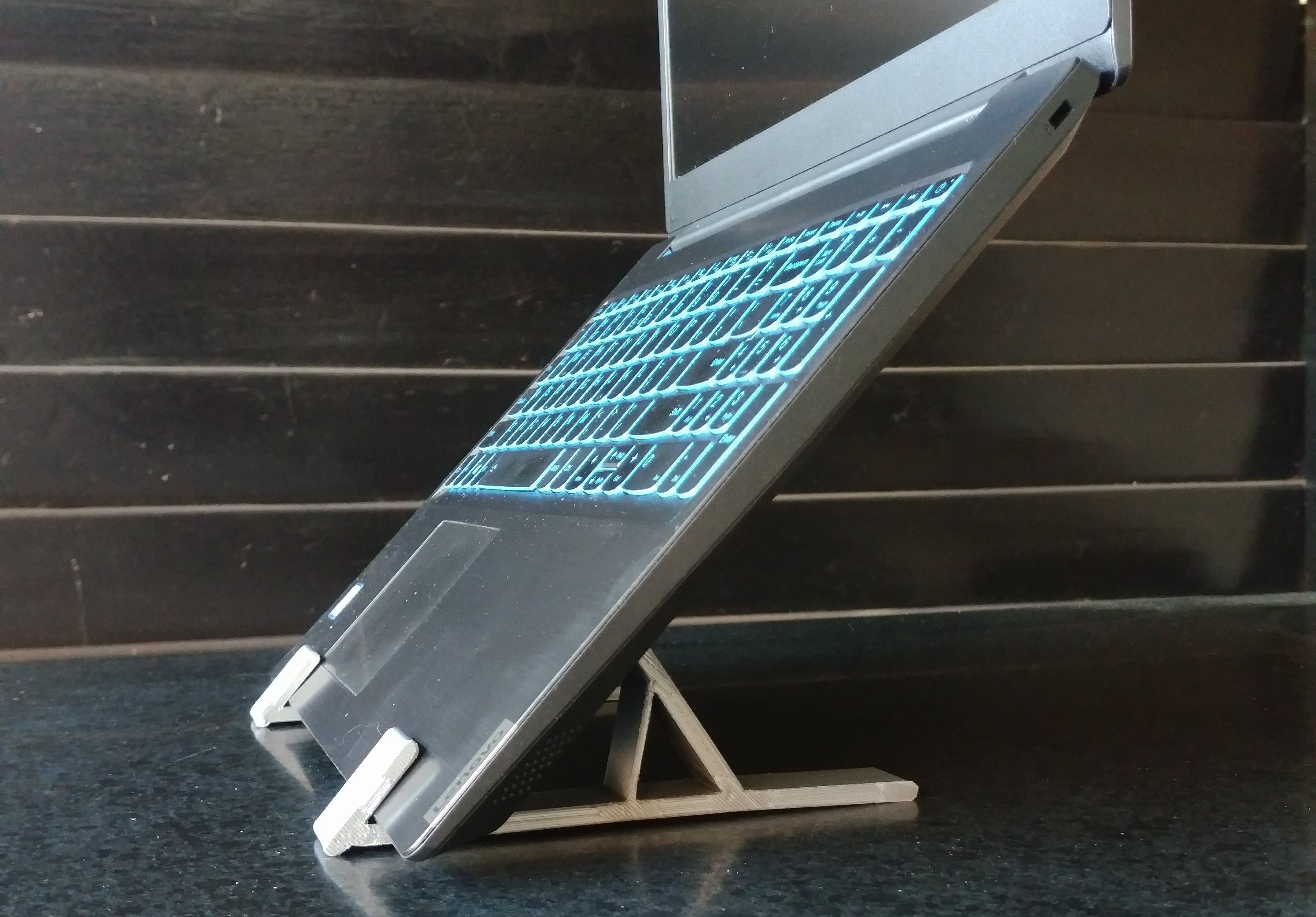 Customizable Laptop Stand