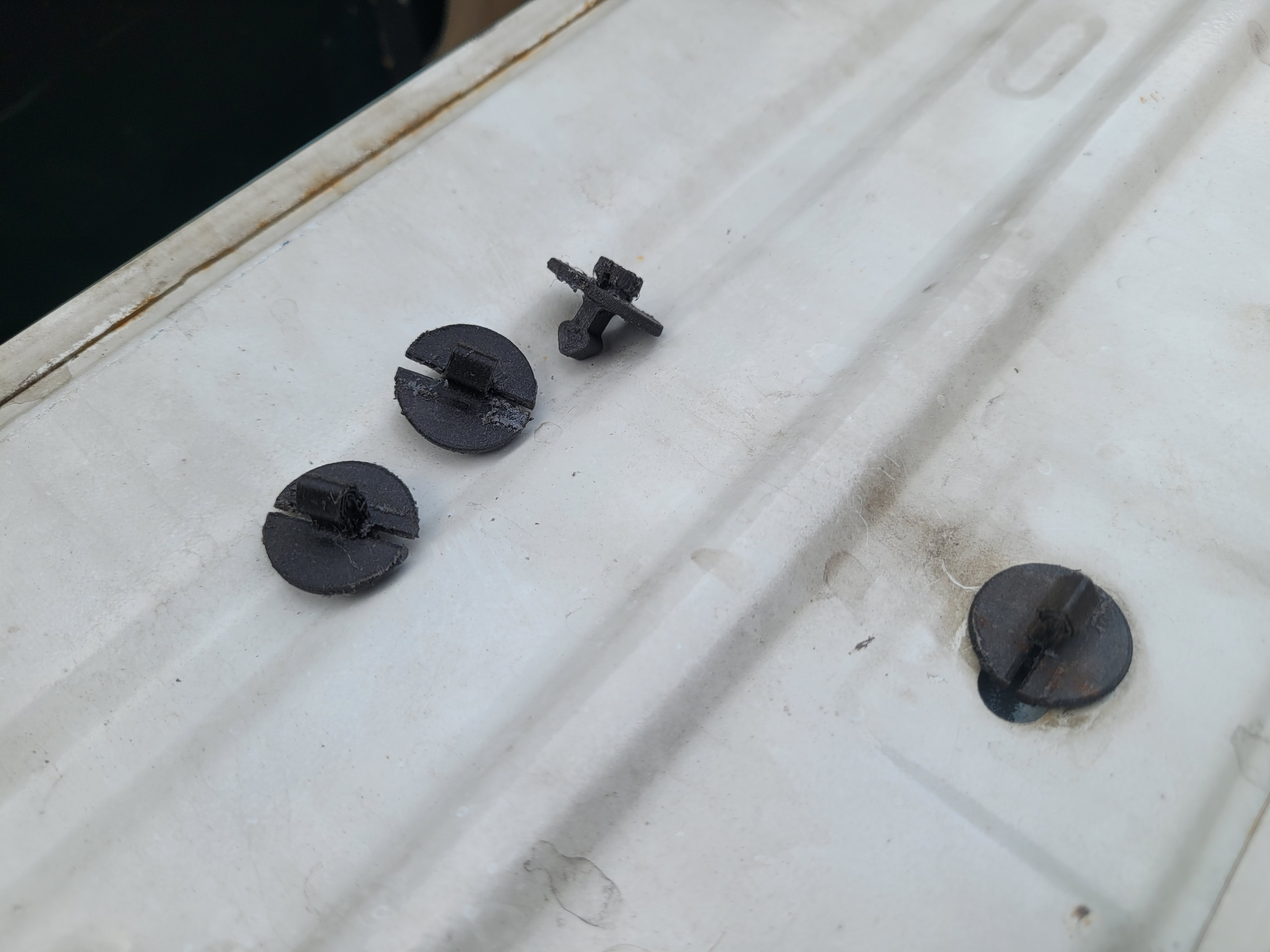 Suzuki Carry Grill Clip