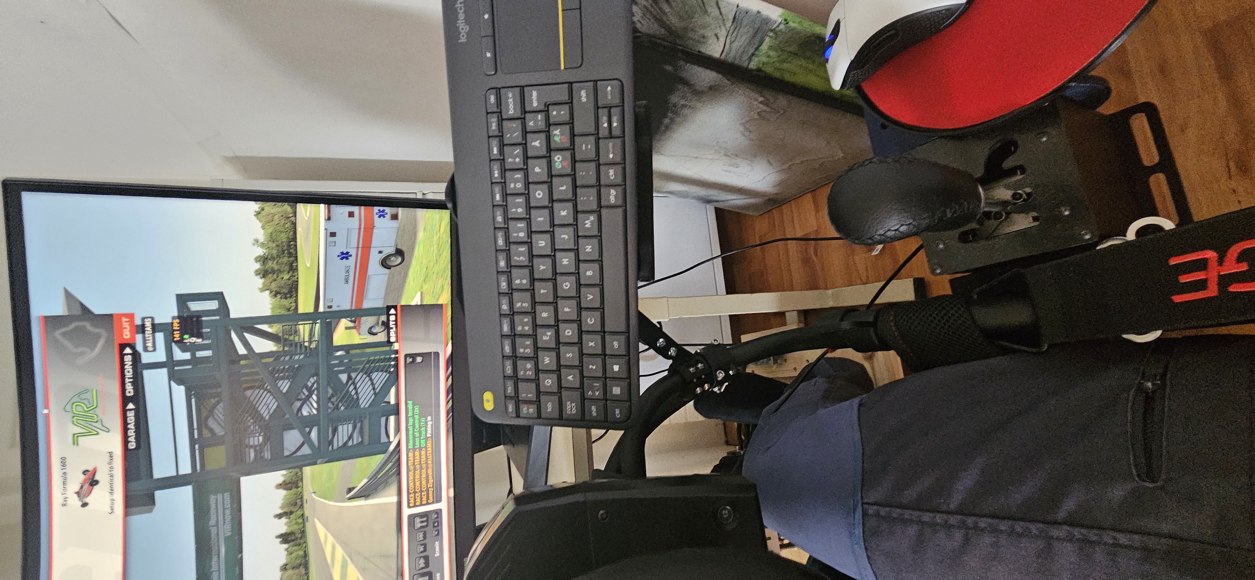 Playseat Challenge Keyboard Holder