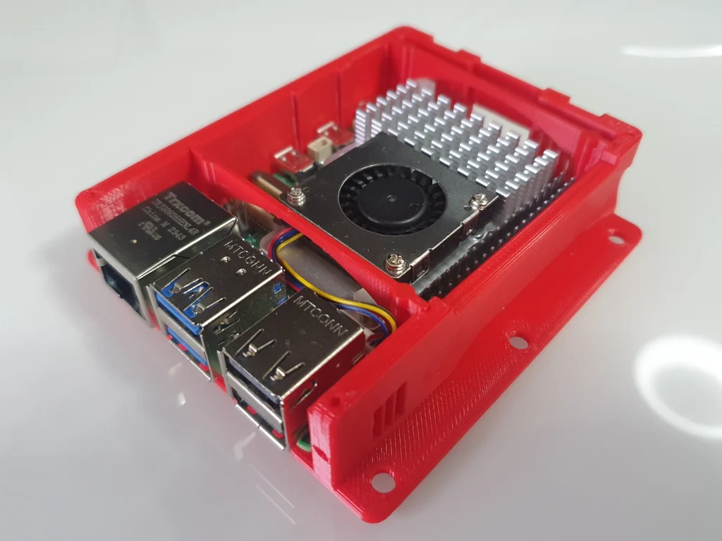 Raspberry Pi 5 quality case, with VESA mount (V3.6)