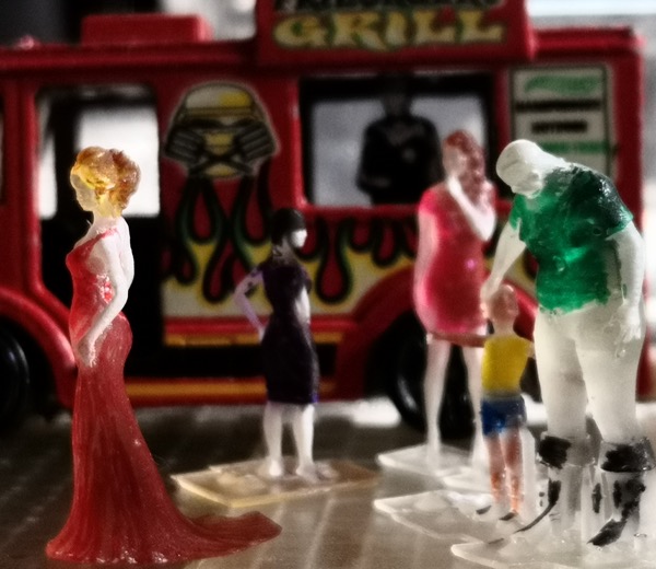 Fat guy and kid miniature 1:64