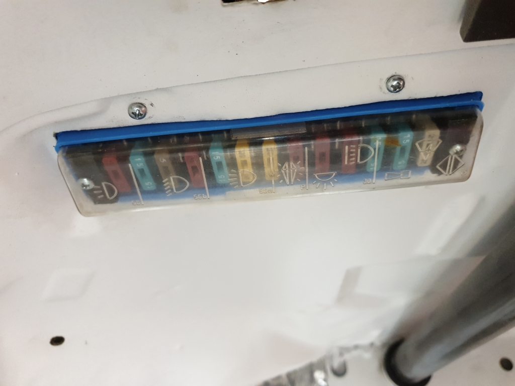 Käfer Sicherungskasten; fuse panel V2