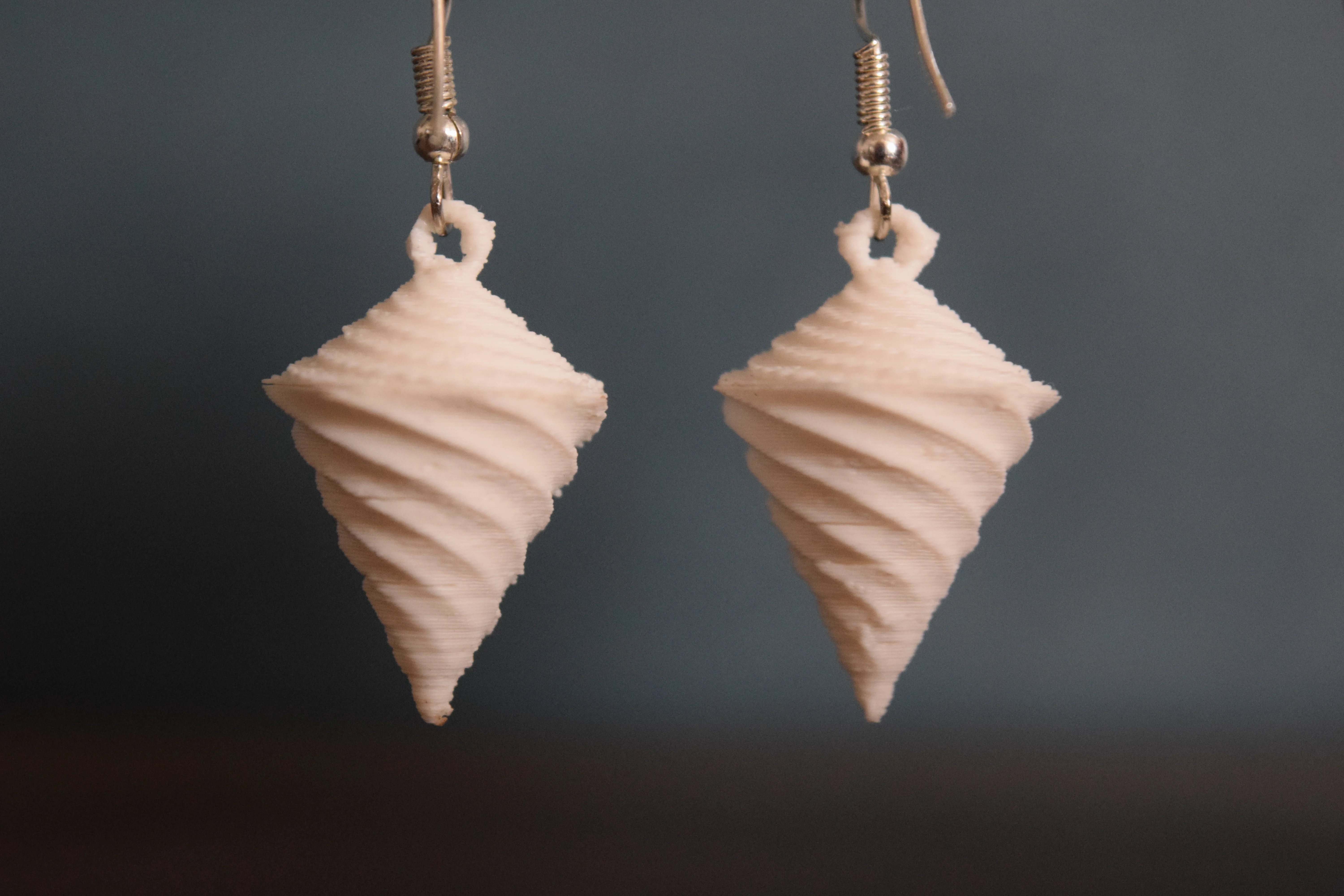 Spinning vortex earrings
