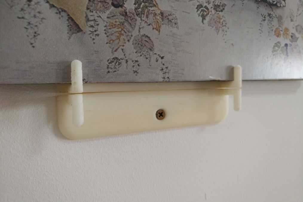 Vinyl Wall Mount