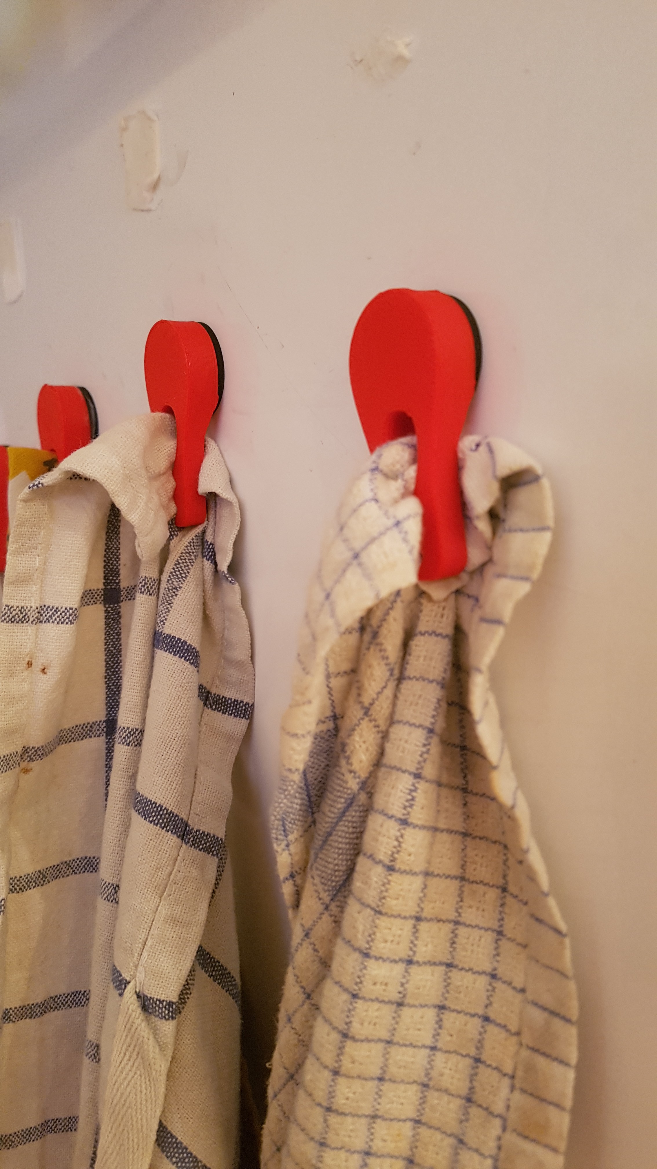 Magnetic dishcloth hanger [parametric]