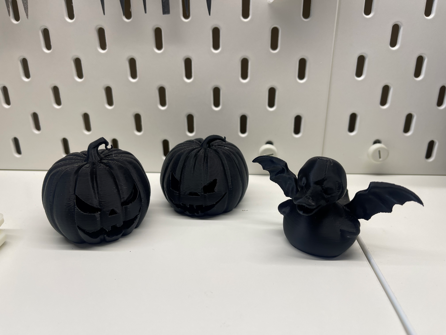 Halloween Decoration pumpkin, vampire duck